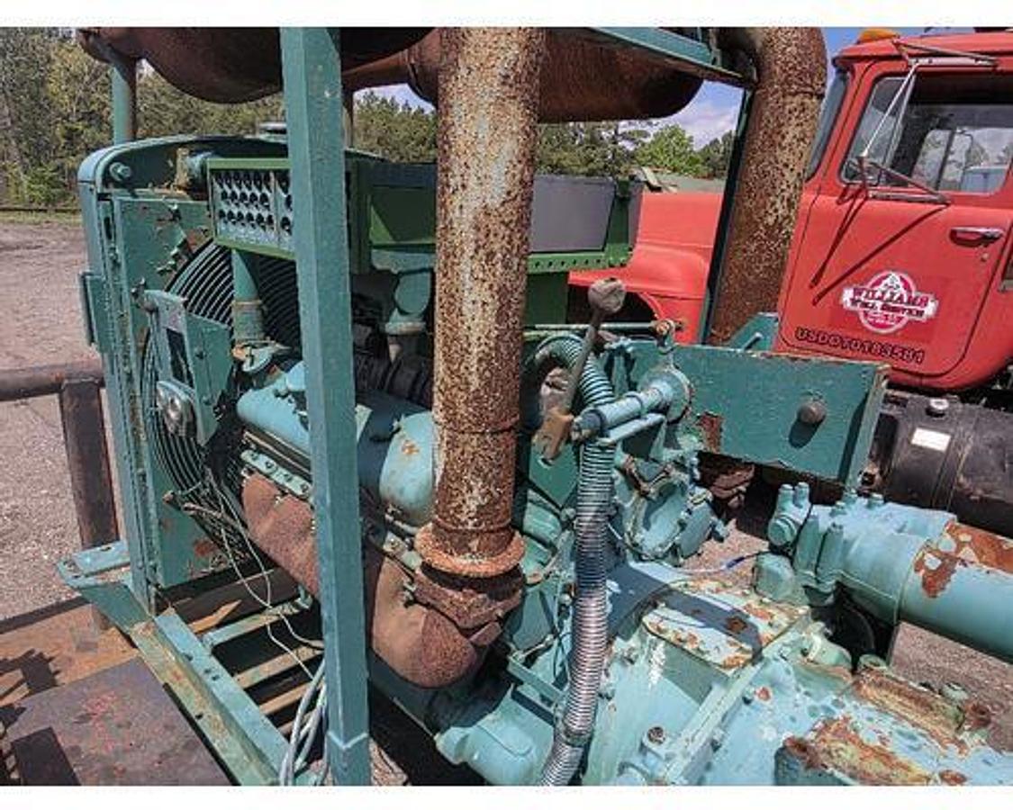 Used TRIPLEX MUD PUMP PAH200 DETROIT 8V71 WITH 5860 ST ALLISON