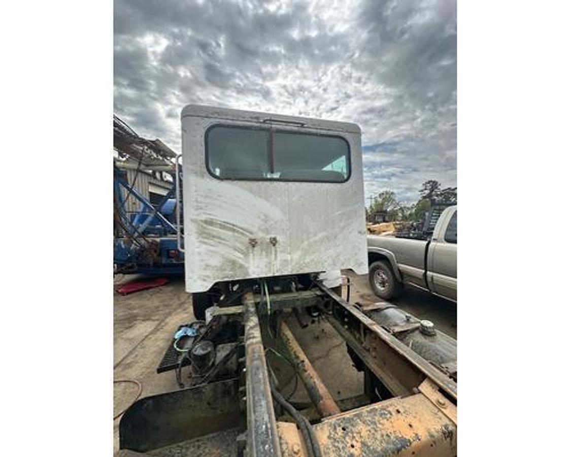 Used 2007 Peterbilt 335