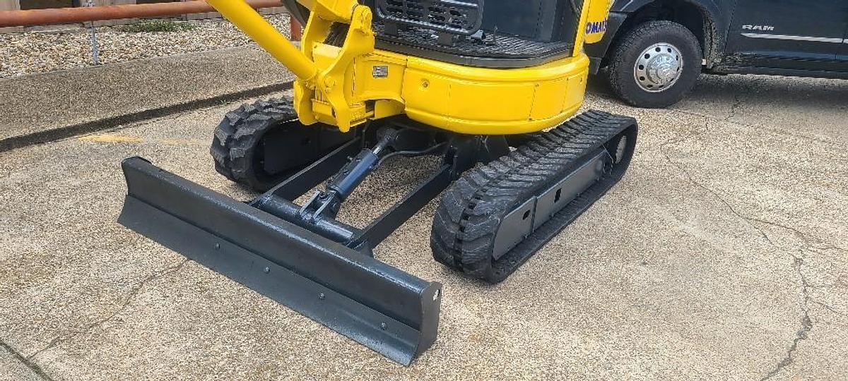 Used 2006 KOMATSU PC35MR-2