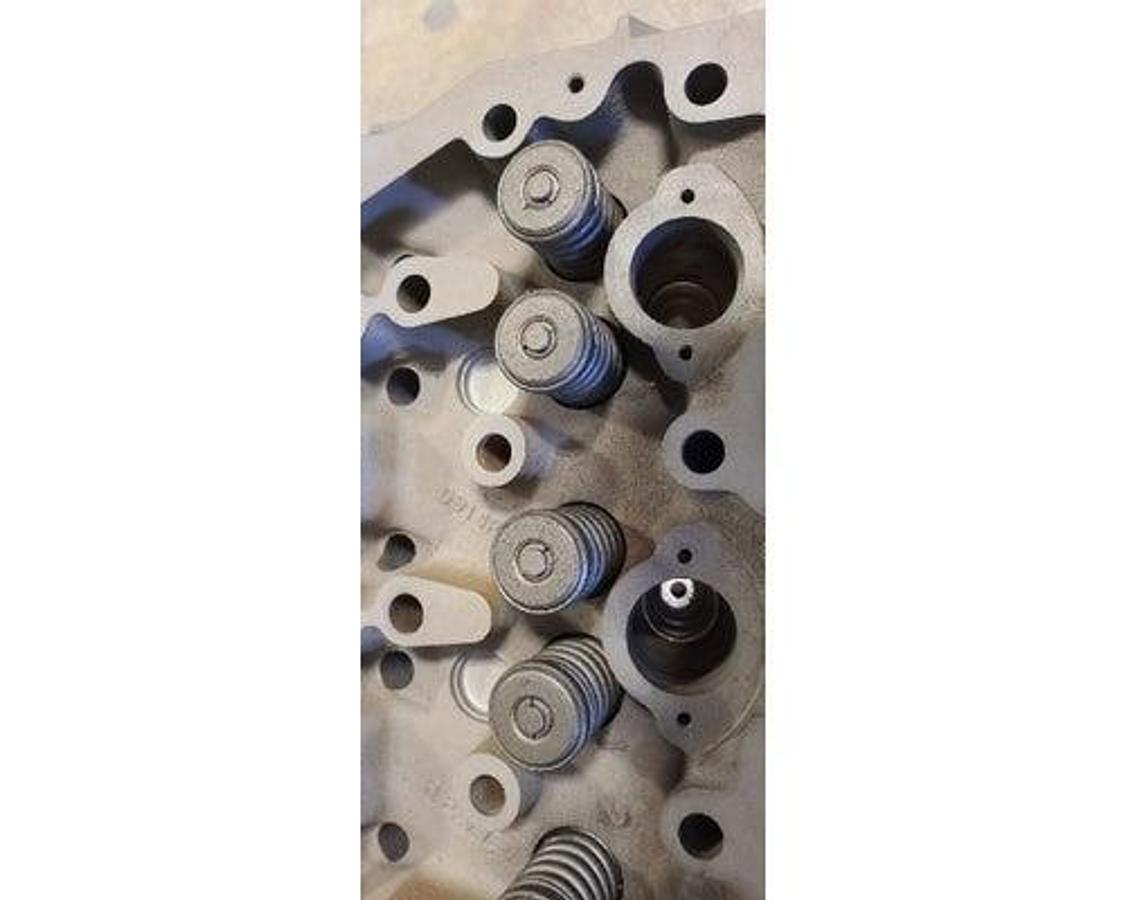 Used INTERNATIONAL DT 466E
