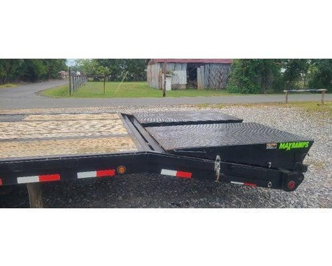 Used 2023 LOAD TRAIL LOAD TRAIL