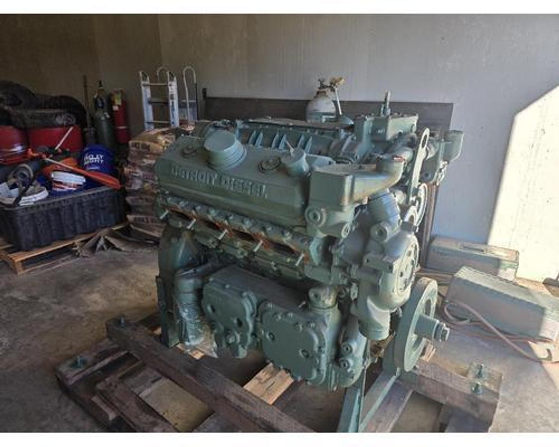 Used REMAN DETROIT DIESEL 8V92N 350HP SN# 08FF004781  MOD# 8083-7000  EXC.