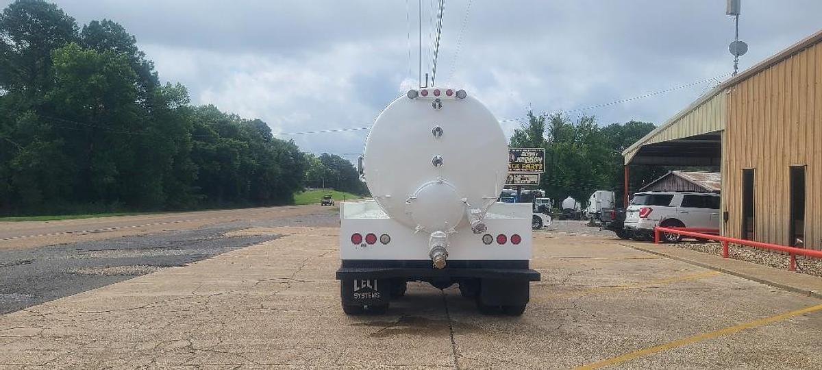Used 2004 Mack CV713 GRANITE