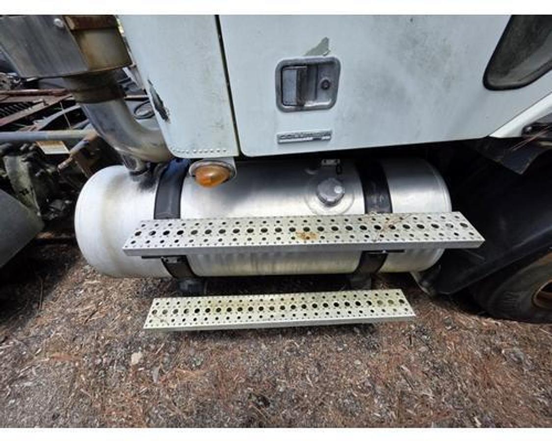 Used 2007 Freightliner COLUMBIA