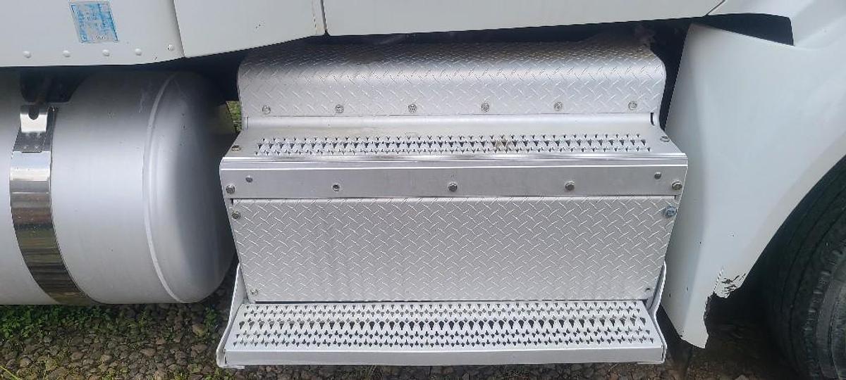 Used 2014 Peterbilt 567