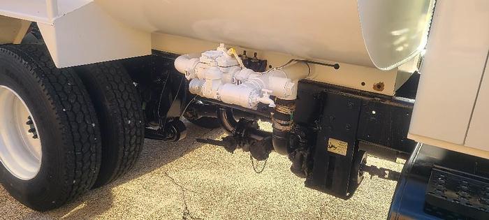 Used 2005 INTERNATIONAL 4200