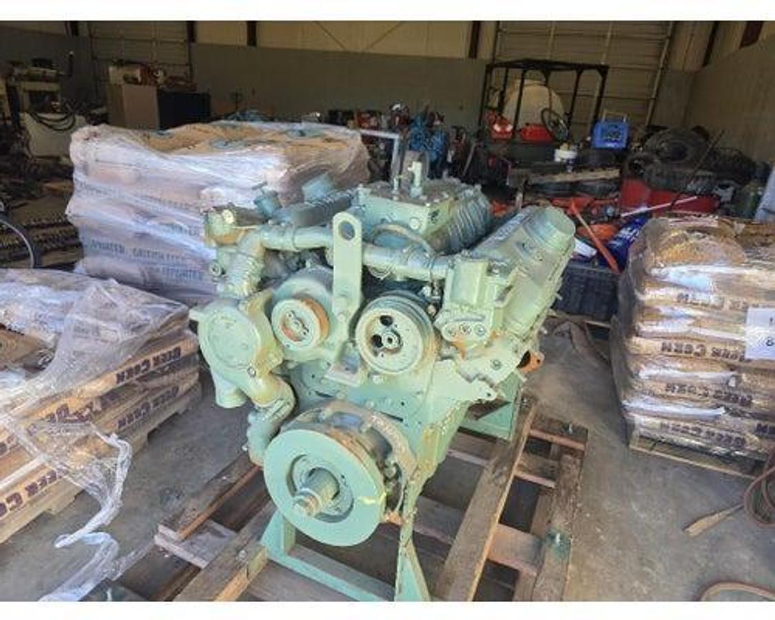 Used REMAN DETROIT DIESEL 8V92N 350HP SN# 08FF004781 MOD# 8083-7000 EXC.