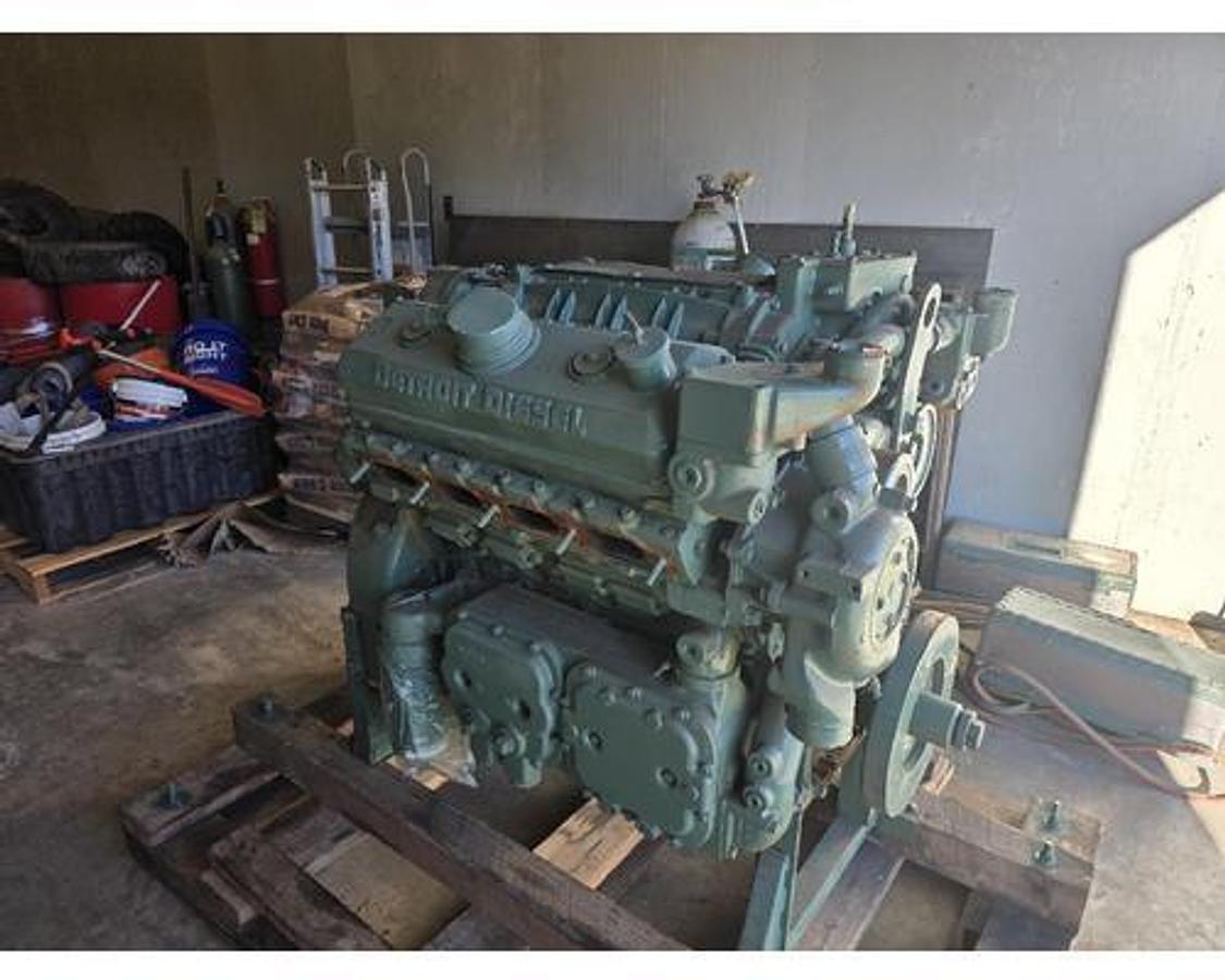Used REMAN DETROIT DIESEL 8V92N 350HP SN# 08FF004781  MOD# 8083-7000  EXC.