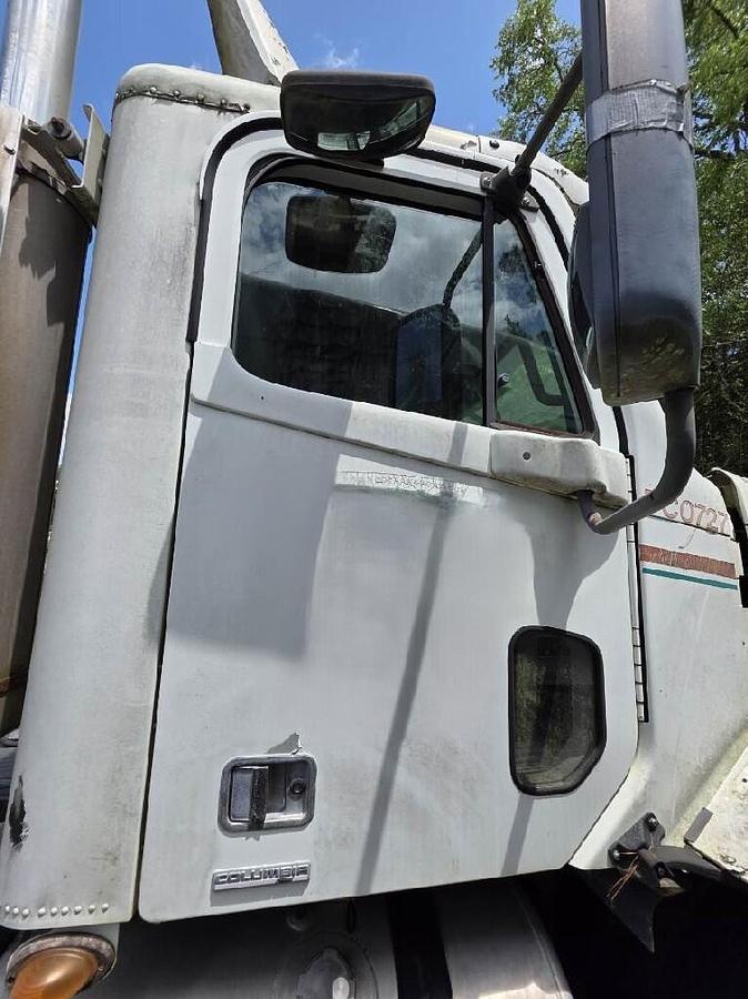 Used 2007 Freightliner COLUMBIA FREIGHTLINER