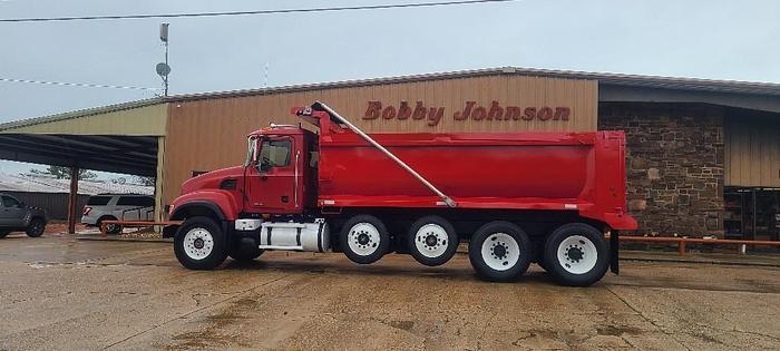 Used 2006 Mack CV713