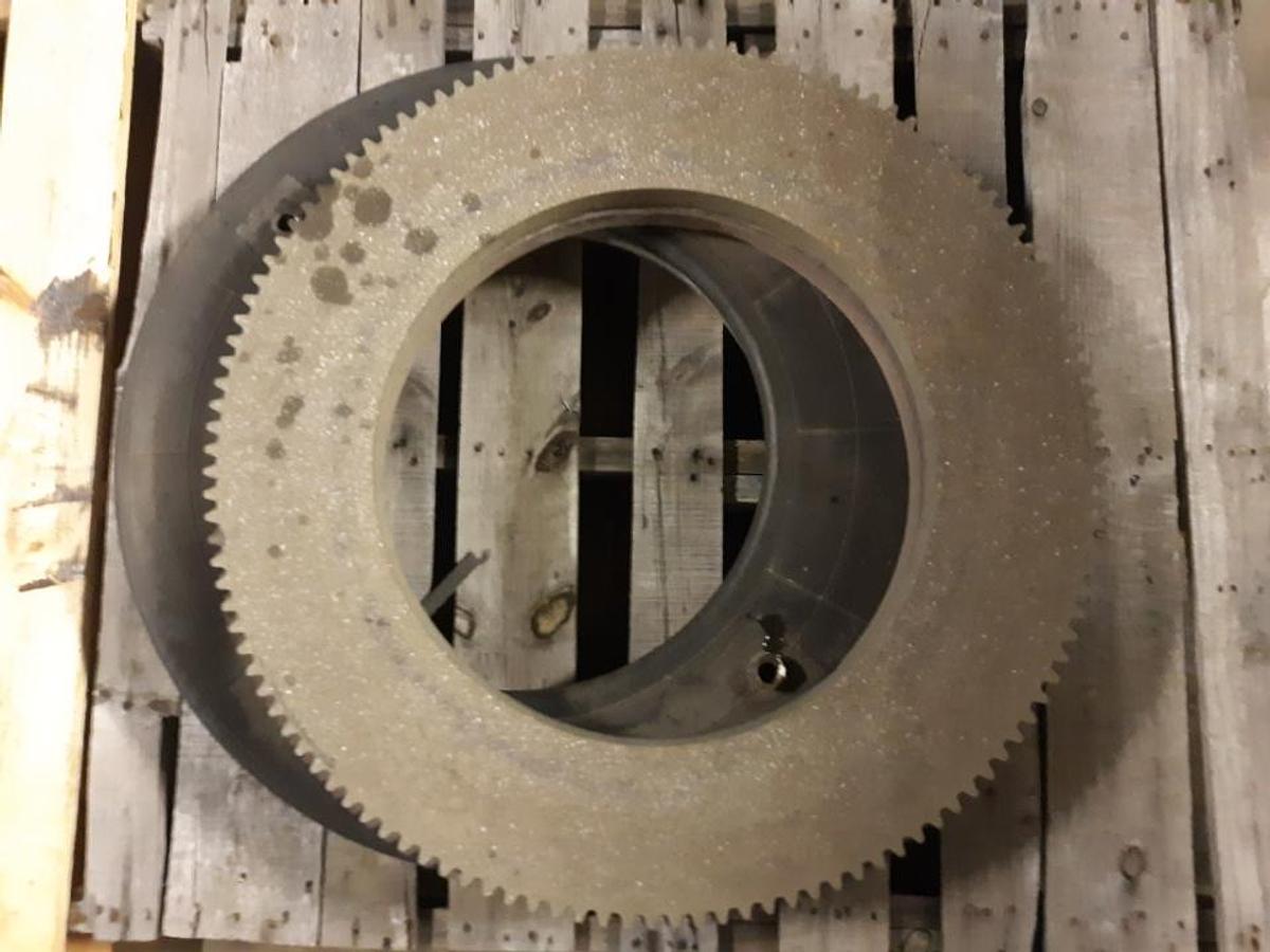 Used USED WPT  CLUTCH PARTS 3 FRICTION DISC PN# W30-07-902  30" X1.25" 123 TEETH/ 1 AIR TUBE PN# W31-20-901/ PRESSURE PLATE PN# W30-03-100C1