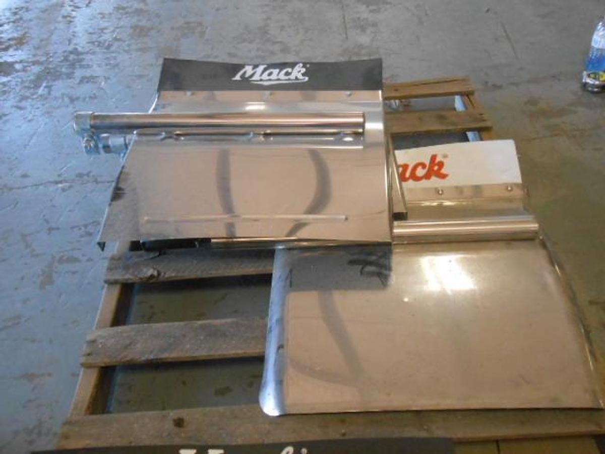 Used QUARTER FENDER FENDER