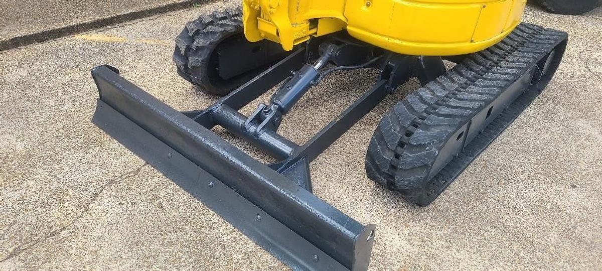 Used 2006 KOMATSU PC35MR-2