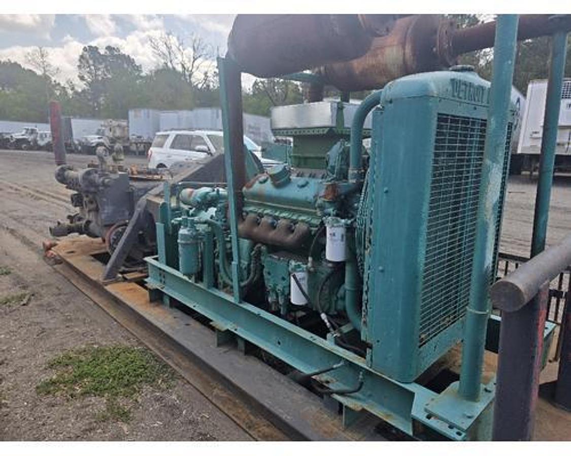 Used TRIPLEX MUD PUMP PAH200 DETROIT 8V71 WITH 5860 ST ALLISON