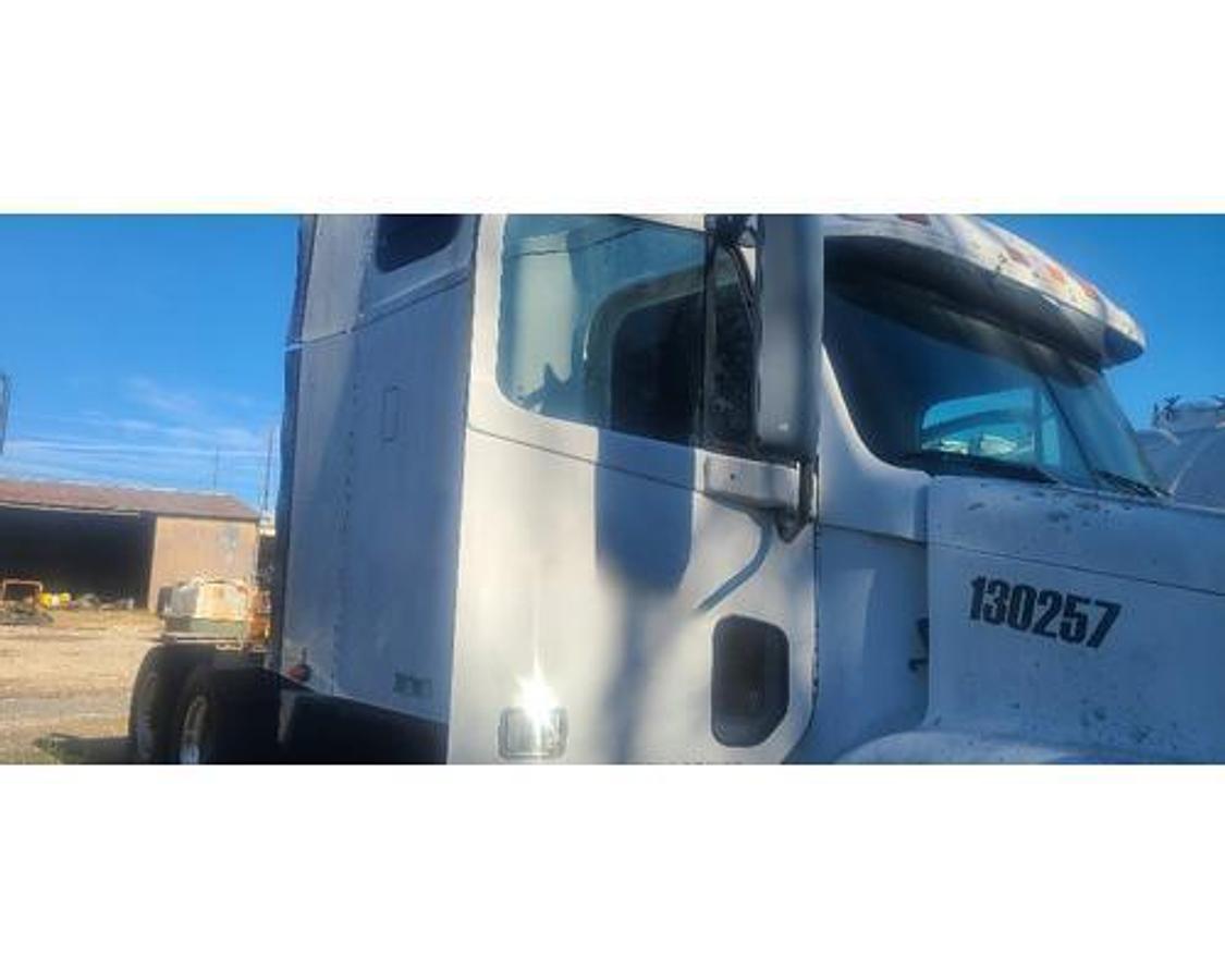 Used 2007 Freightliner FREIGHTLINER