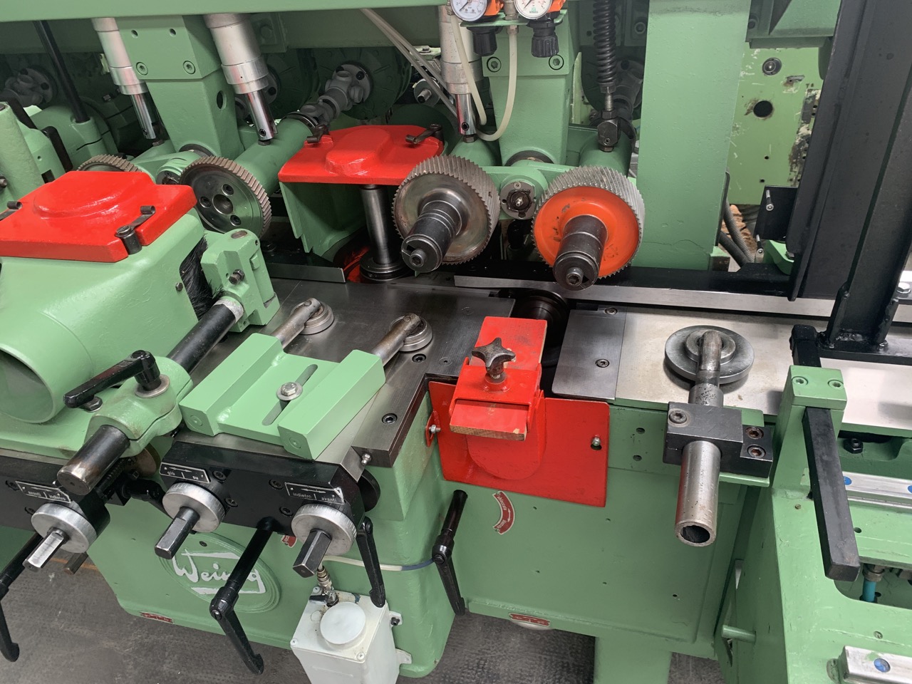 Used Scorniciatrice marca Weinig, cardano, 6 alberi, revisionata.