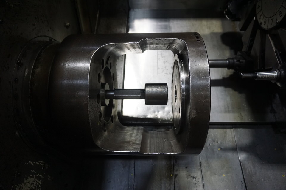 Used OKUMA LB35 CNC LATHE