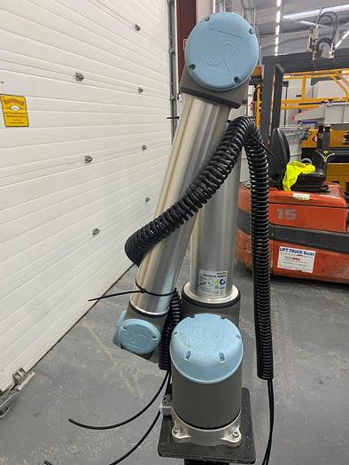 Used 2016 Universal Robots UR10 Cobot/Robot