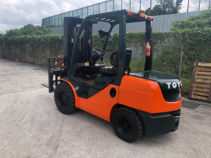 Used 2012 Toyota  72-8FDJ35