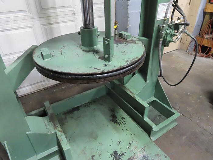 Used MYERS ENGINEERING HYDRAULIC RAM DISCHARGE PRESS
