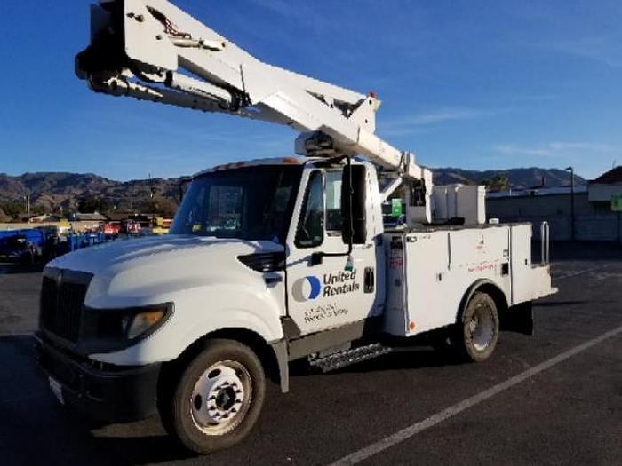 Used 2012 International Terra star 40’ bucket truck