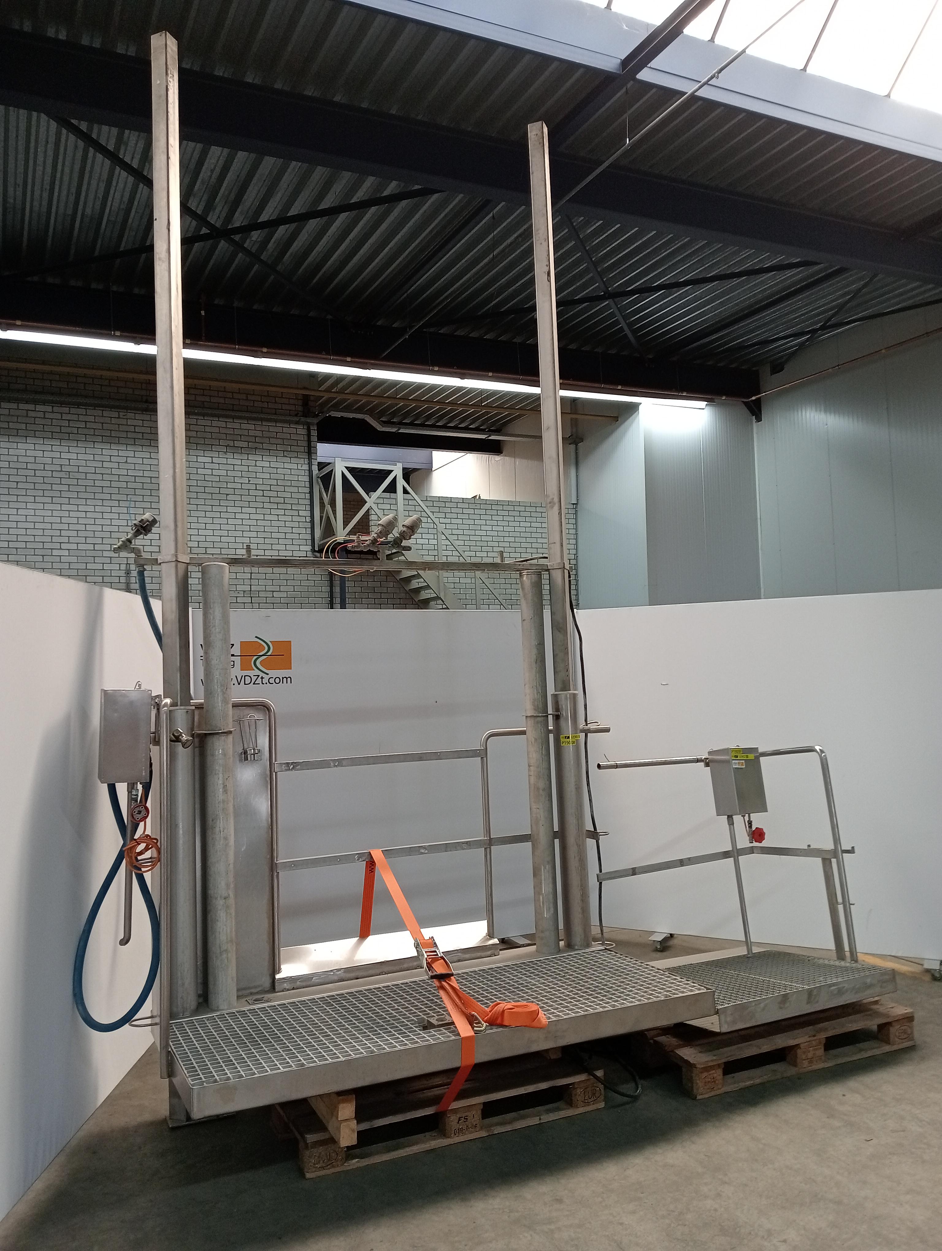 Used Movable platform