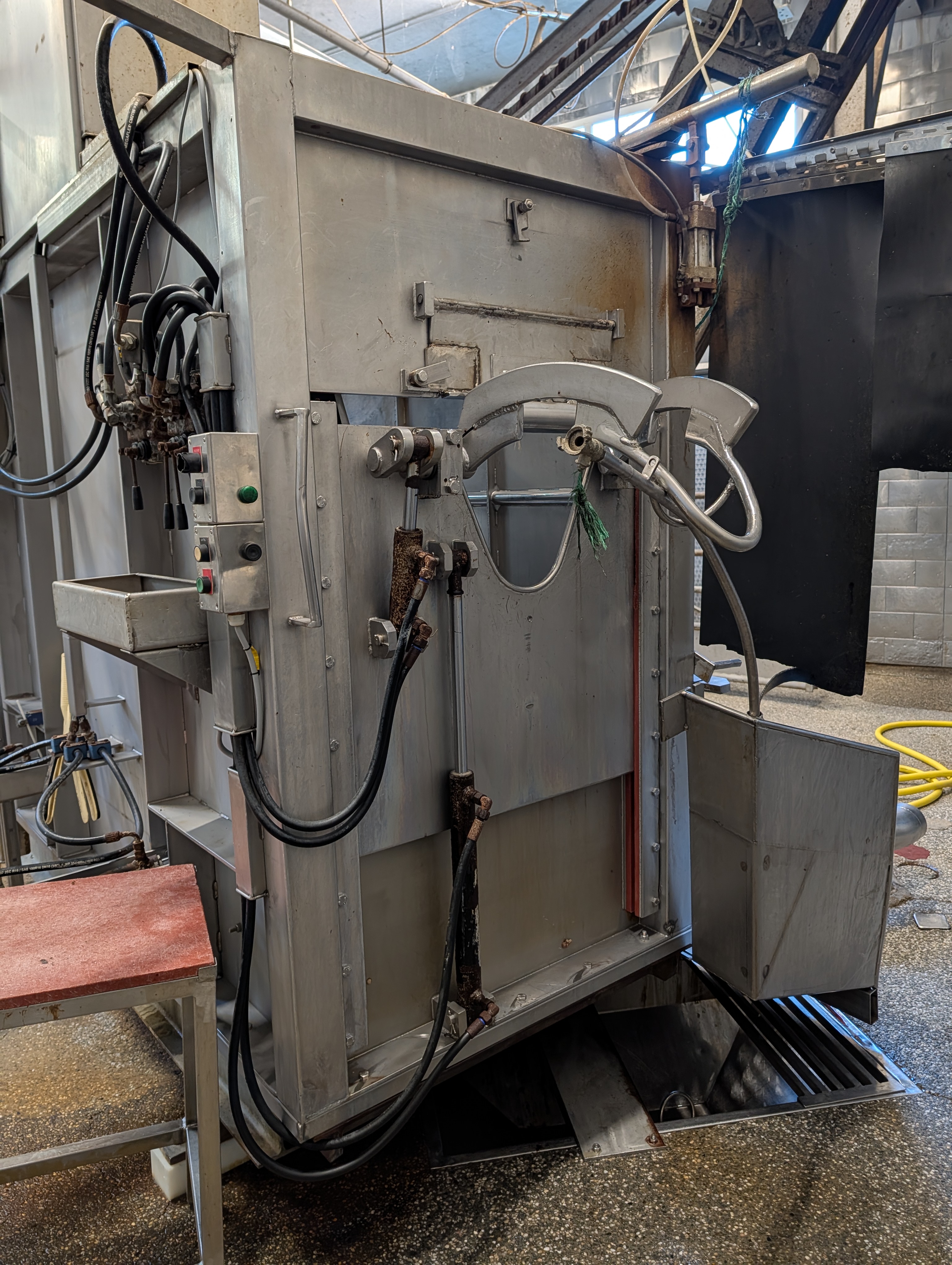 Used 50 cattle per hour slaughterline