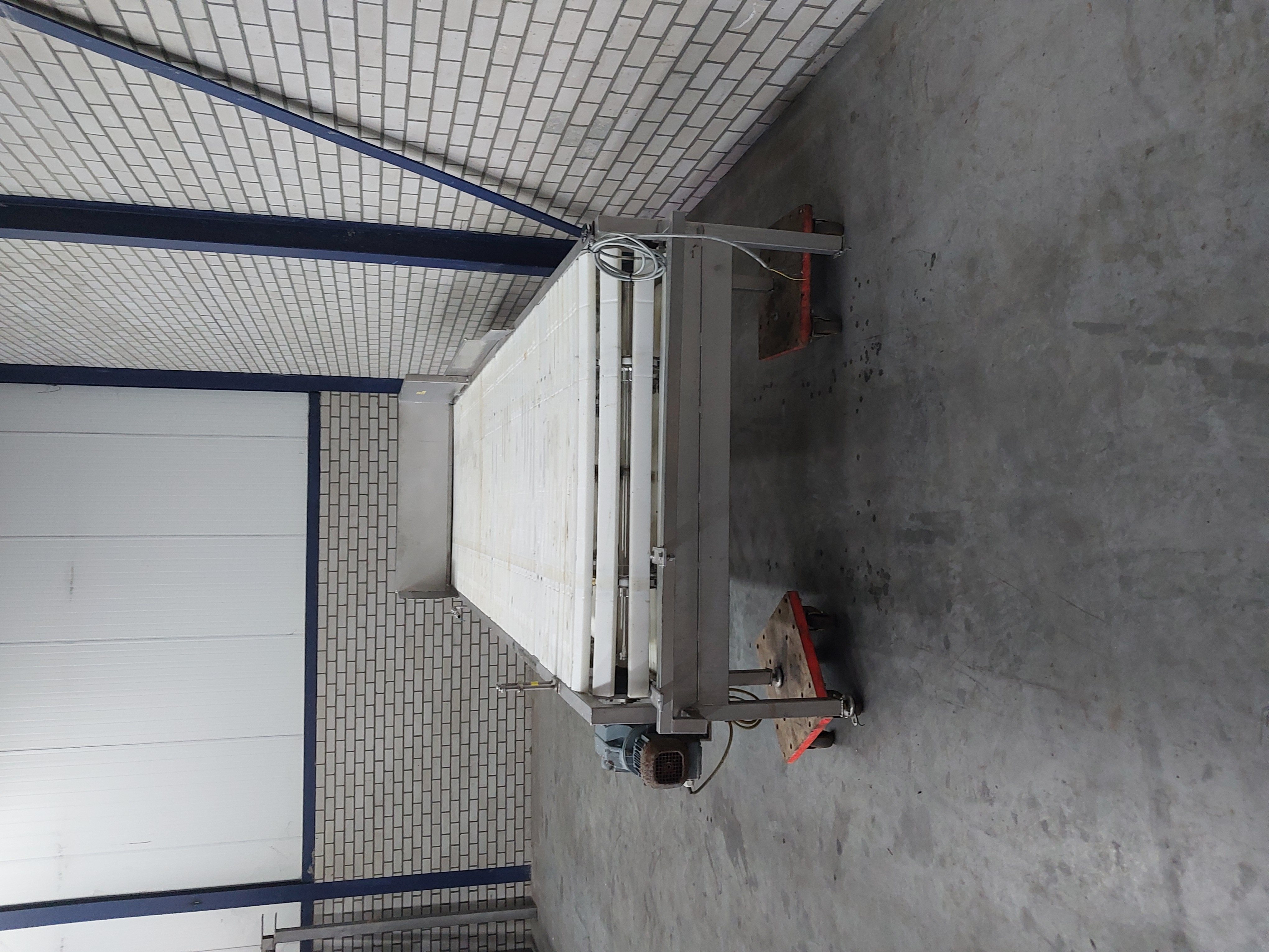 Used Gambrelling - Rehanging table