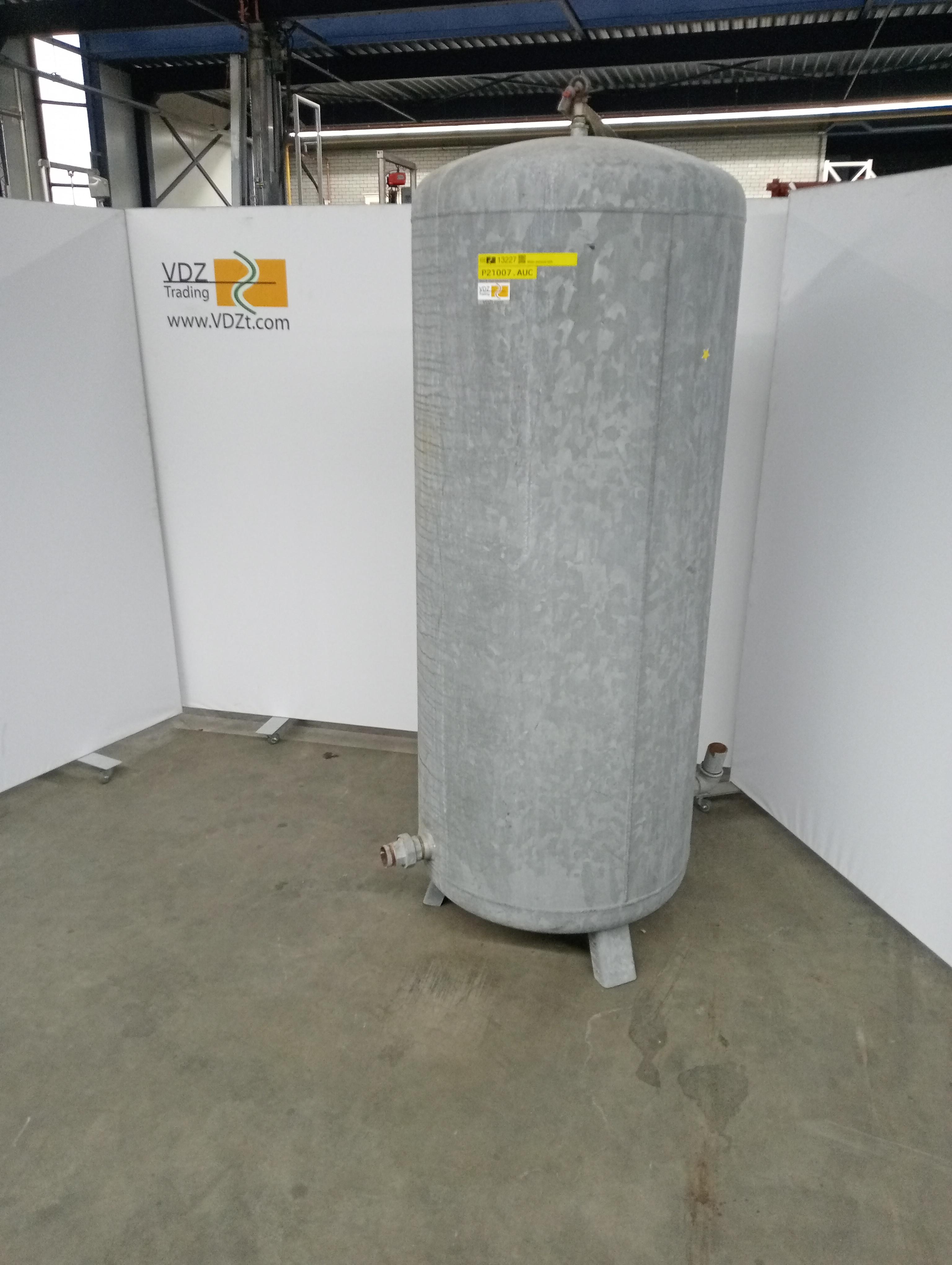 Used Water pressure tank