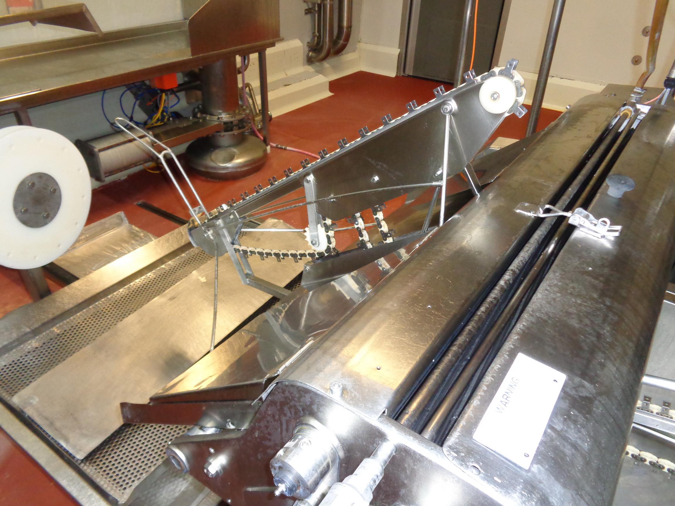 Used Intestine - Casing cleaning line