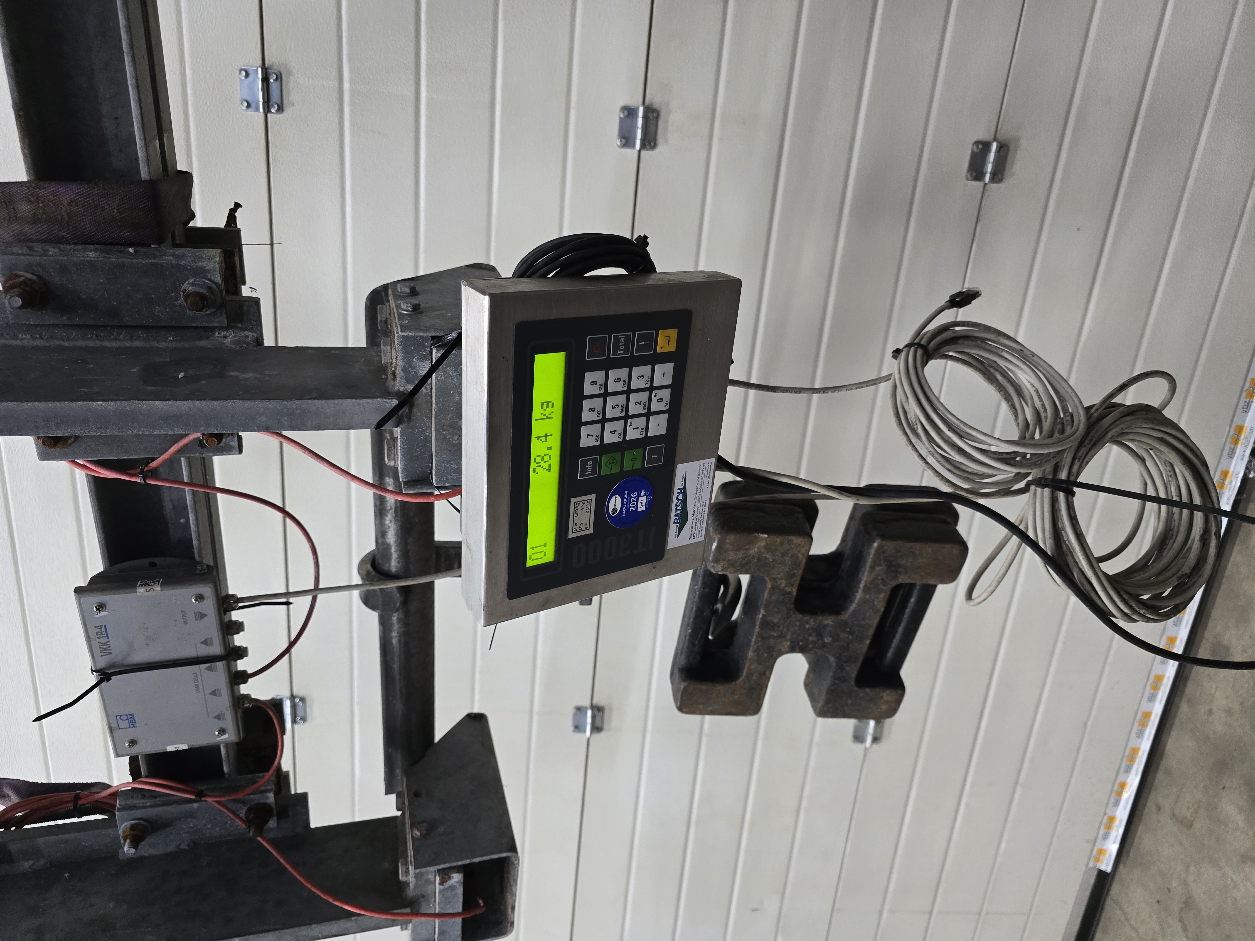 Used Weighing scale for tube rail