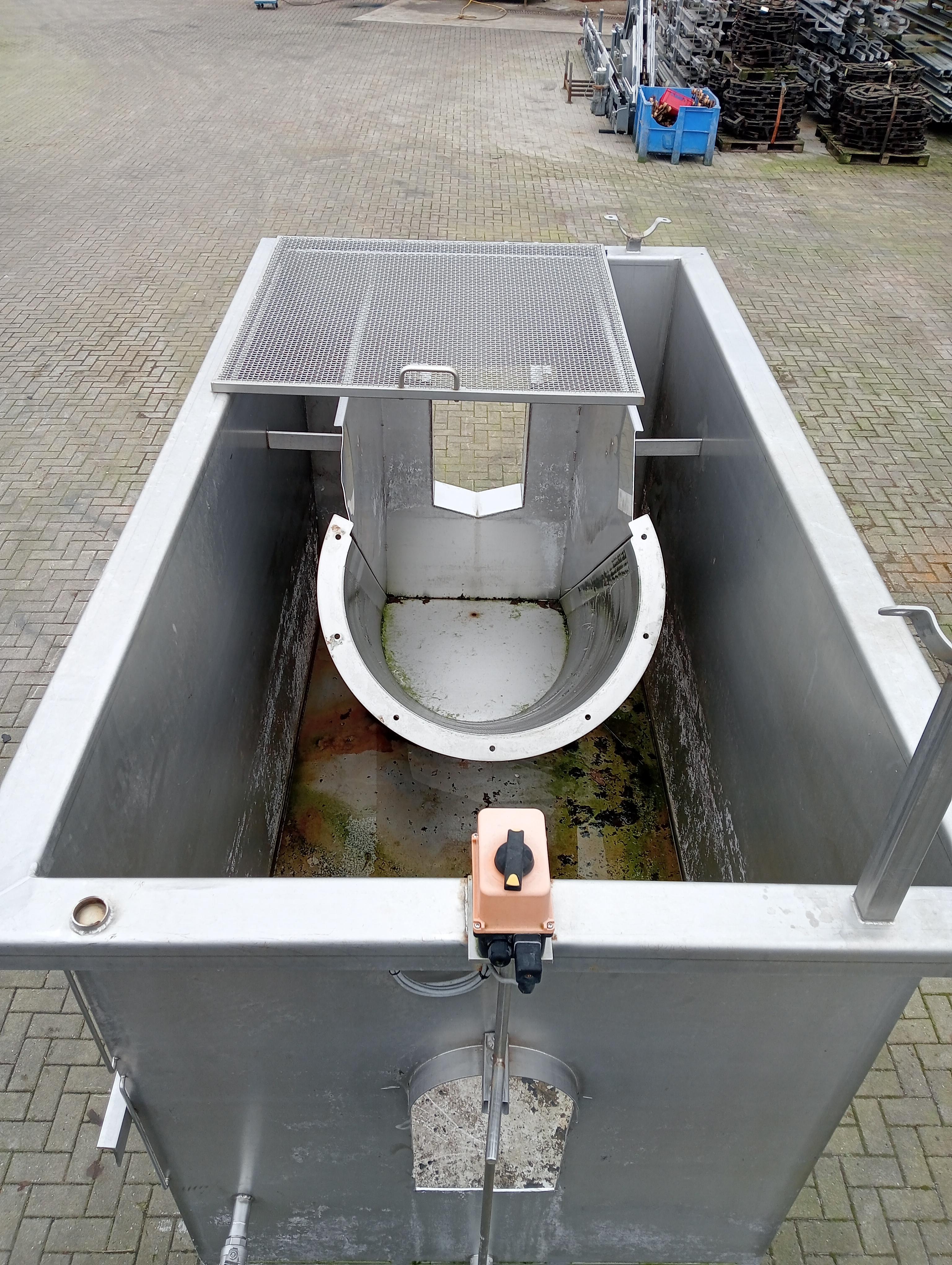 Used Screw Conveyor for feathers incl. feather separator