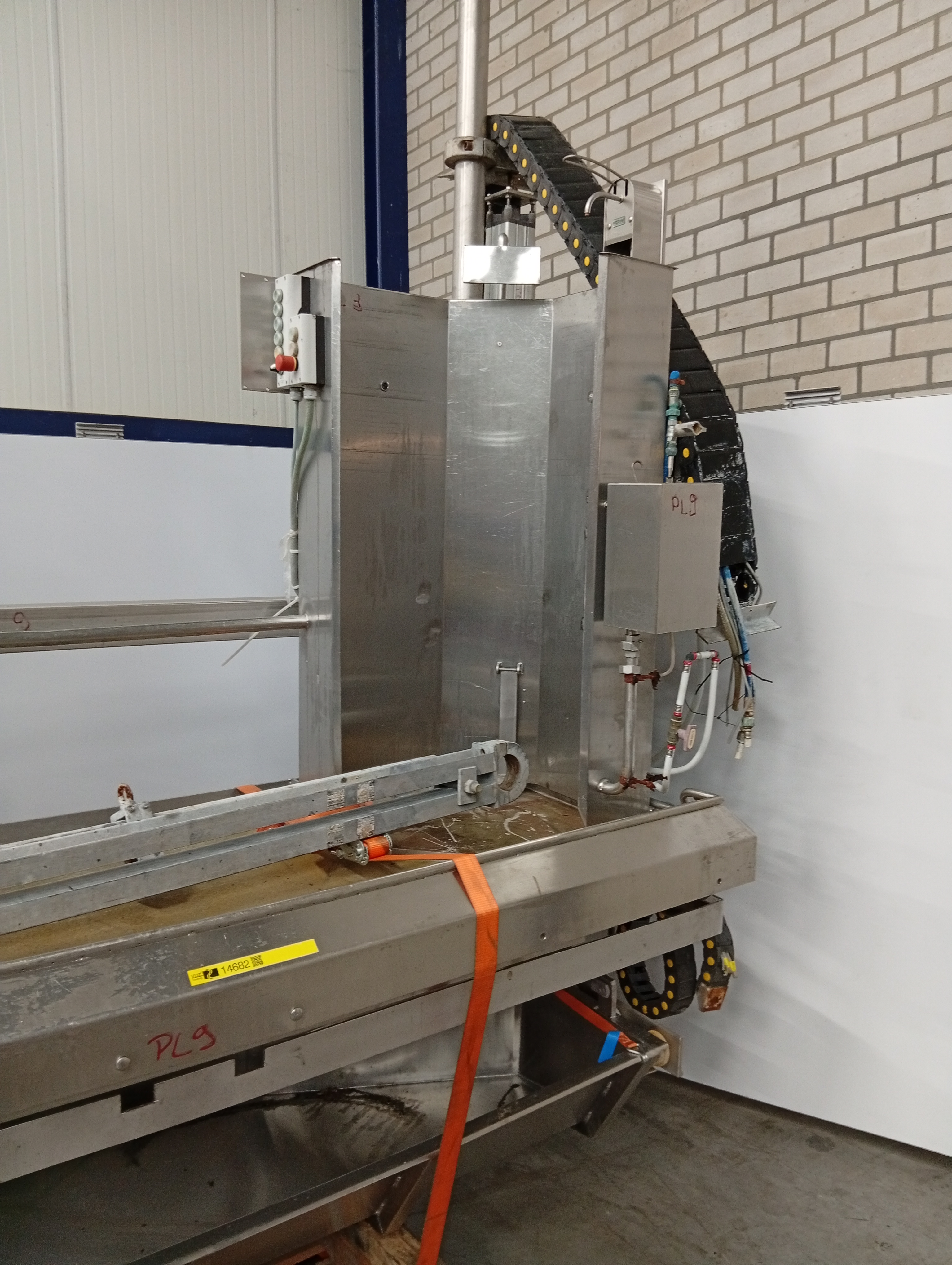 Used Paunch and intestine removal platform