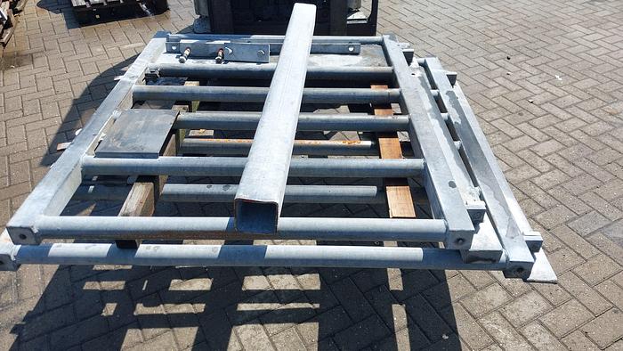 Used Stable gate