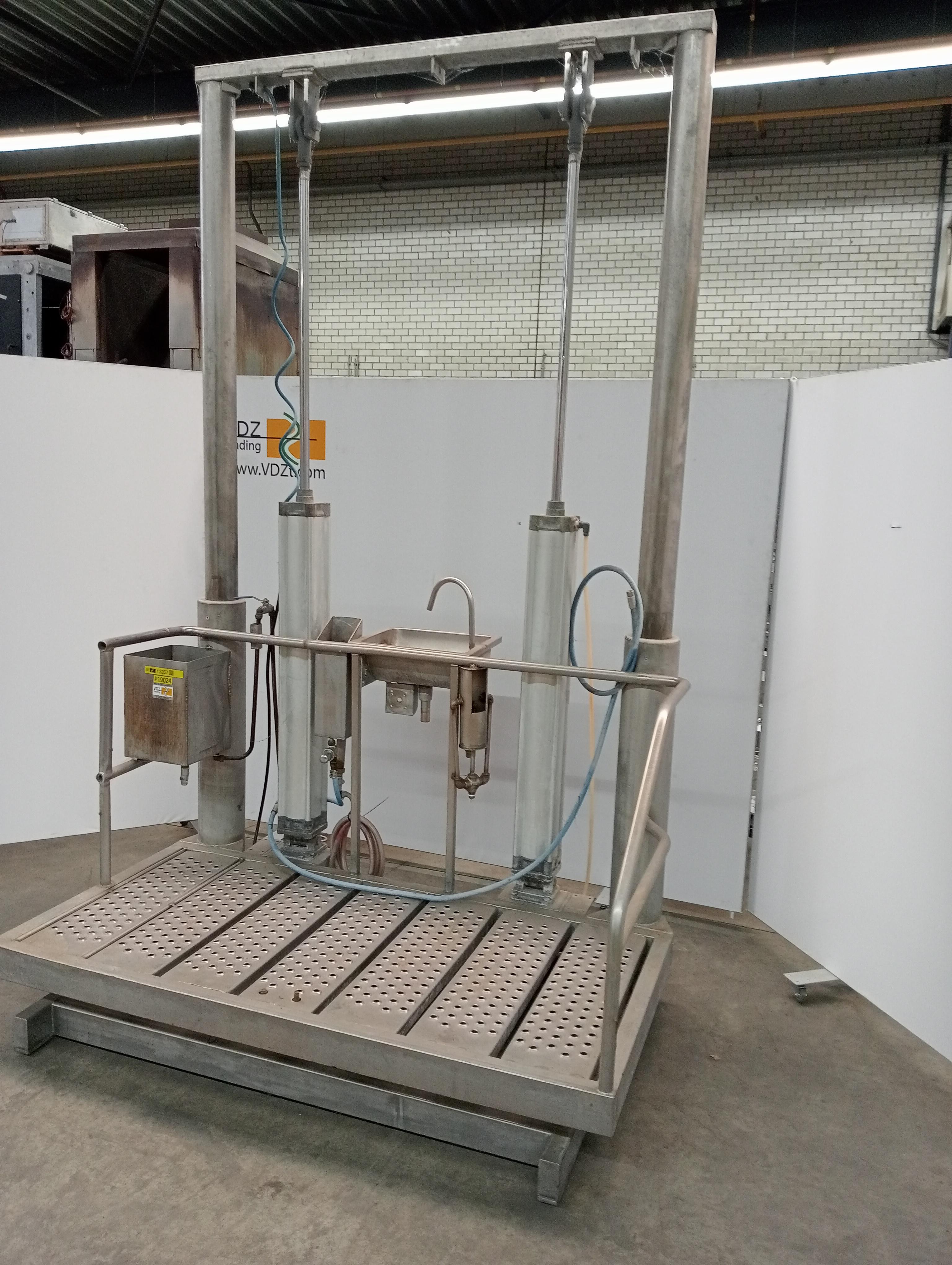 Used Movable platform