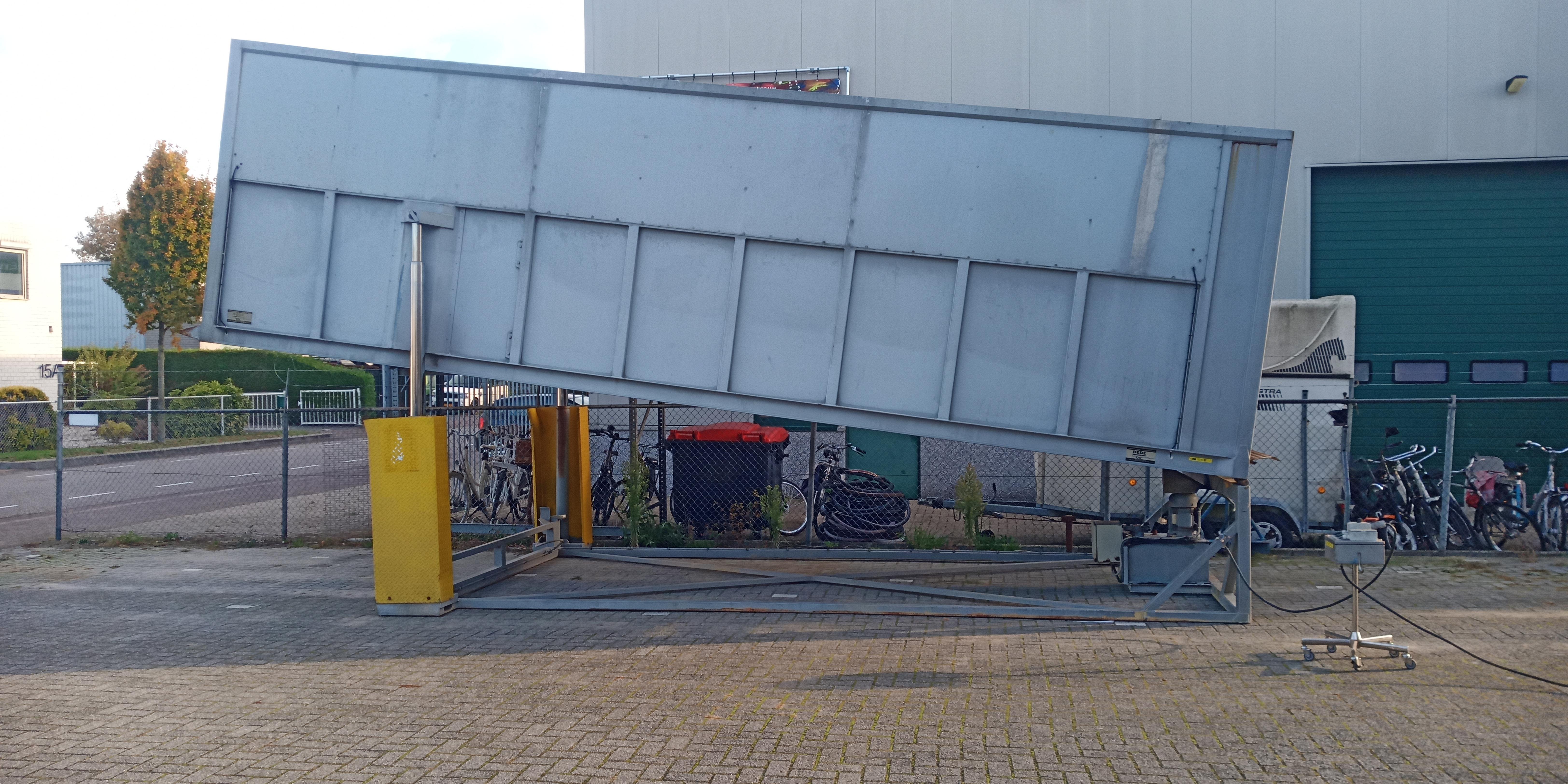 Used Moving animal loading platform