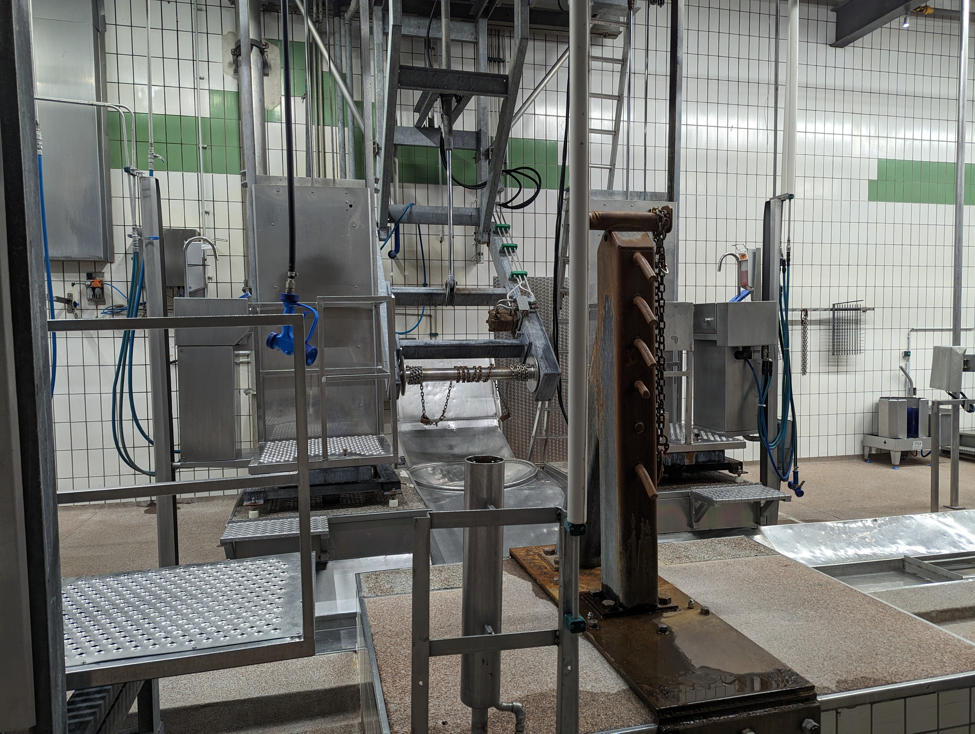 Used Dehiding platform