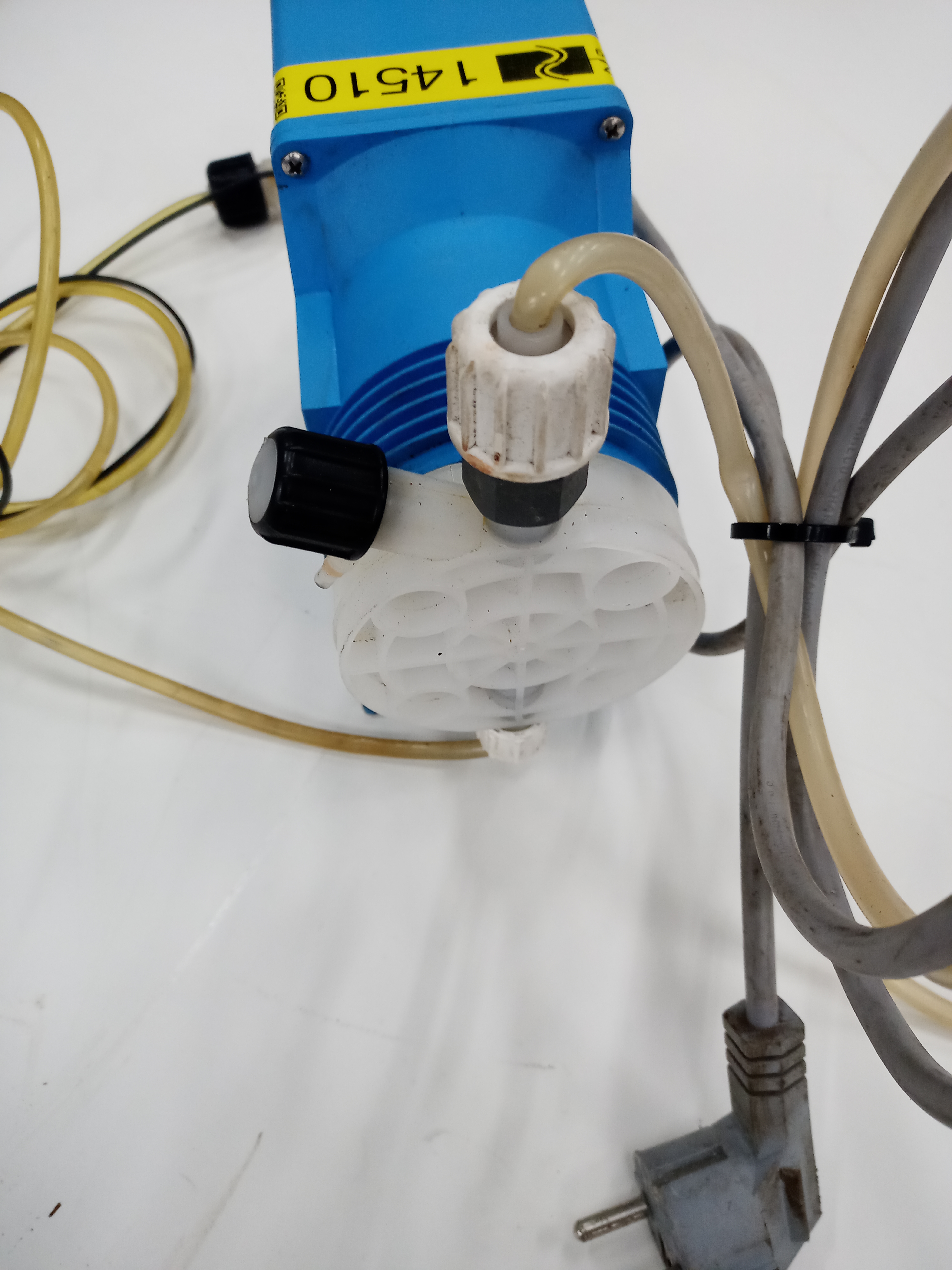 Used Sludge dewatering pump