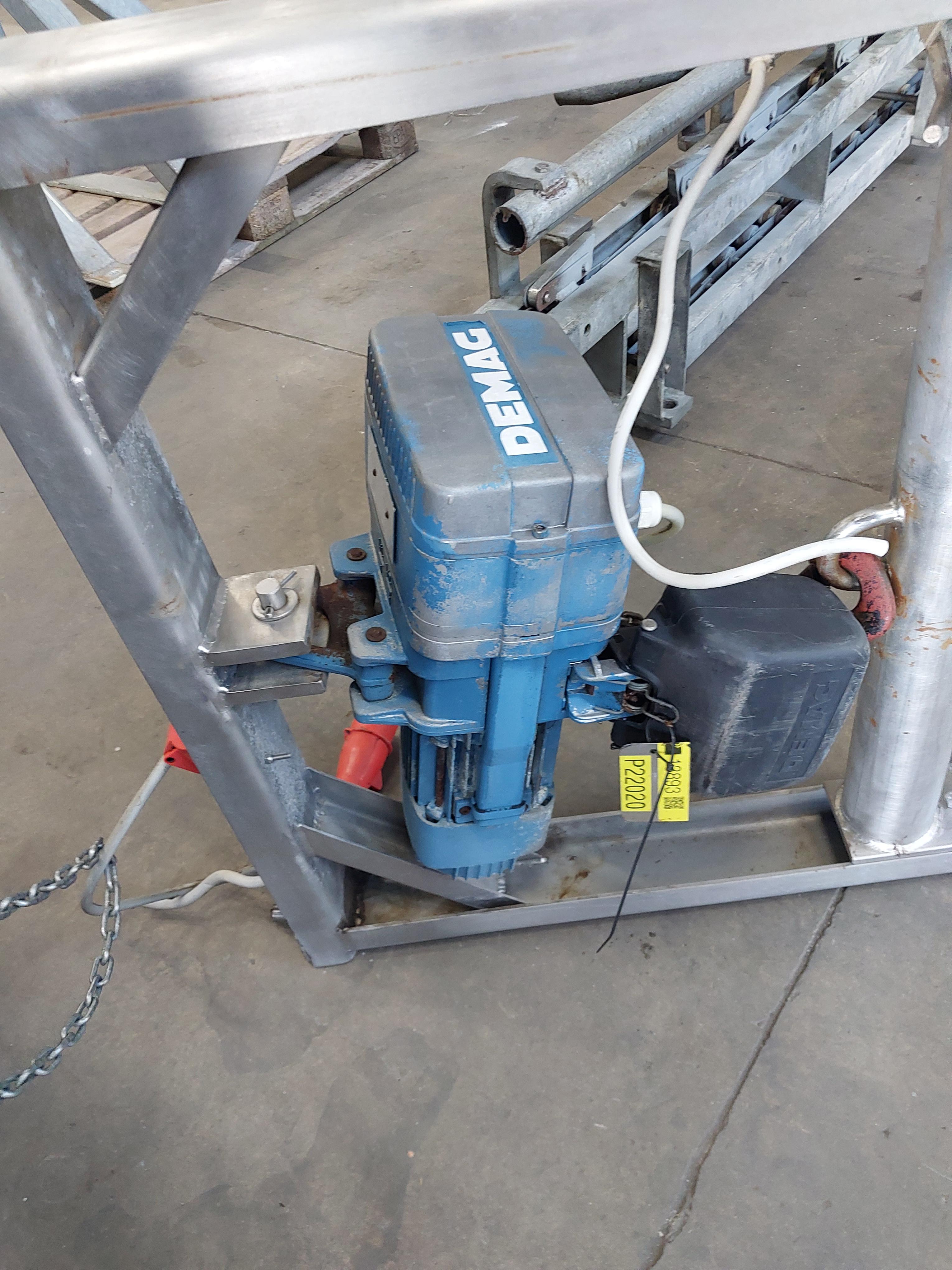 Used Bin lift