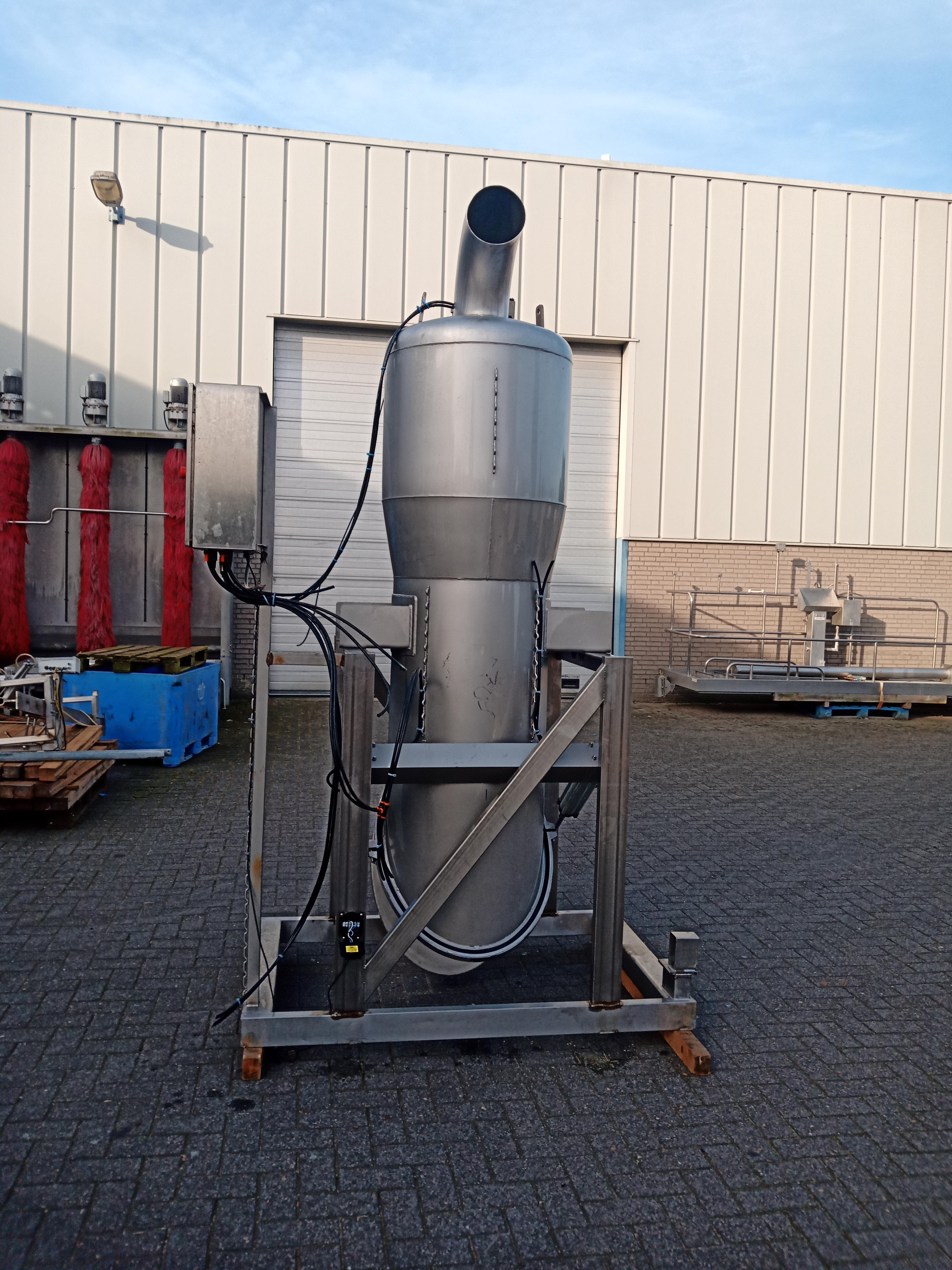 Used Cyclone with ejector gate