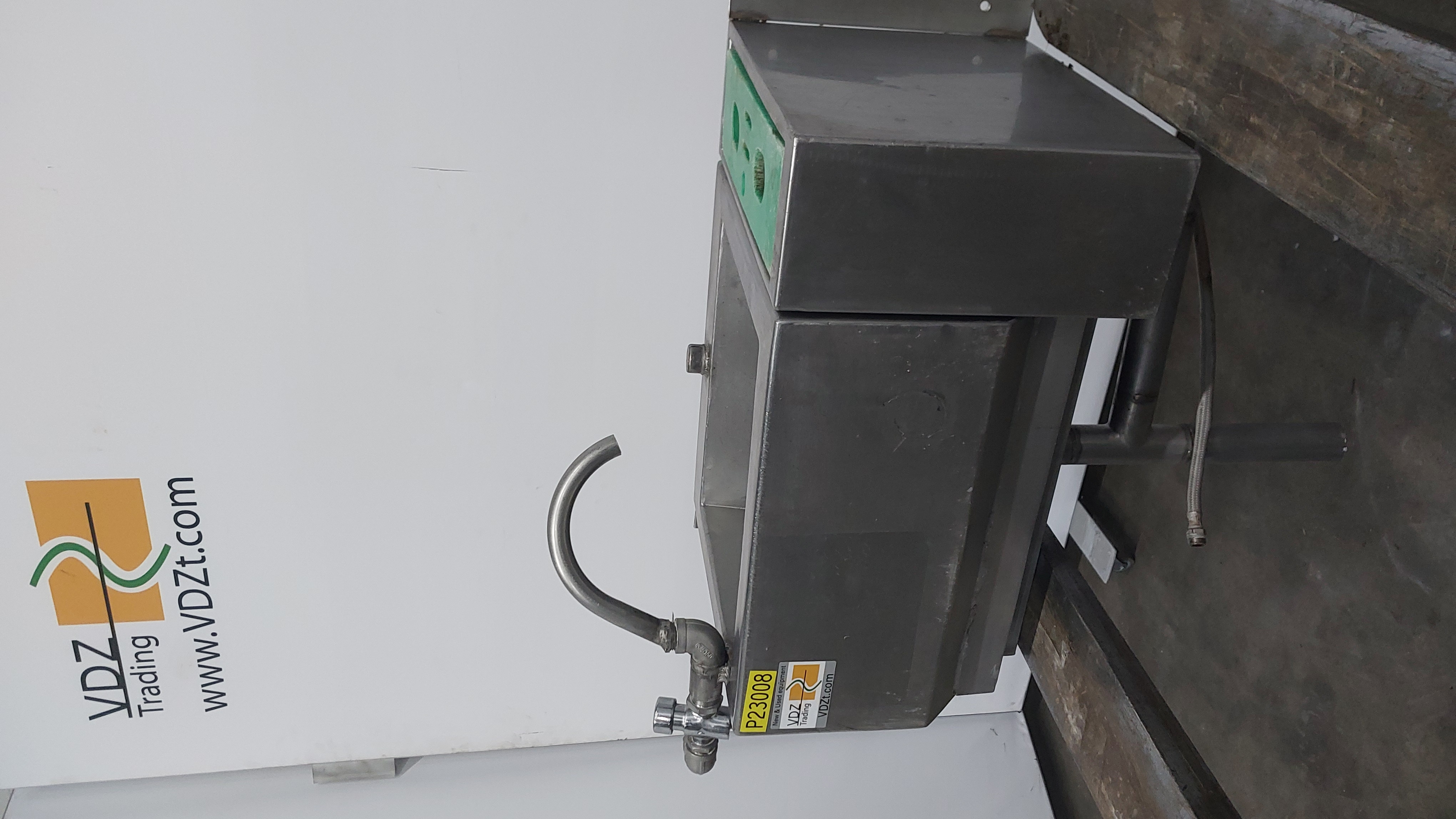 Used Wash basin with steriliser