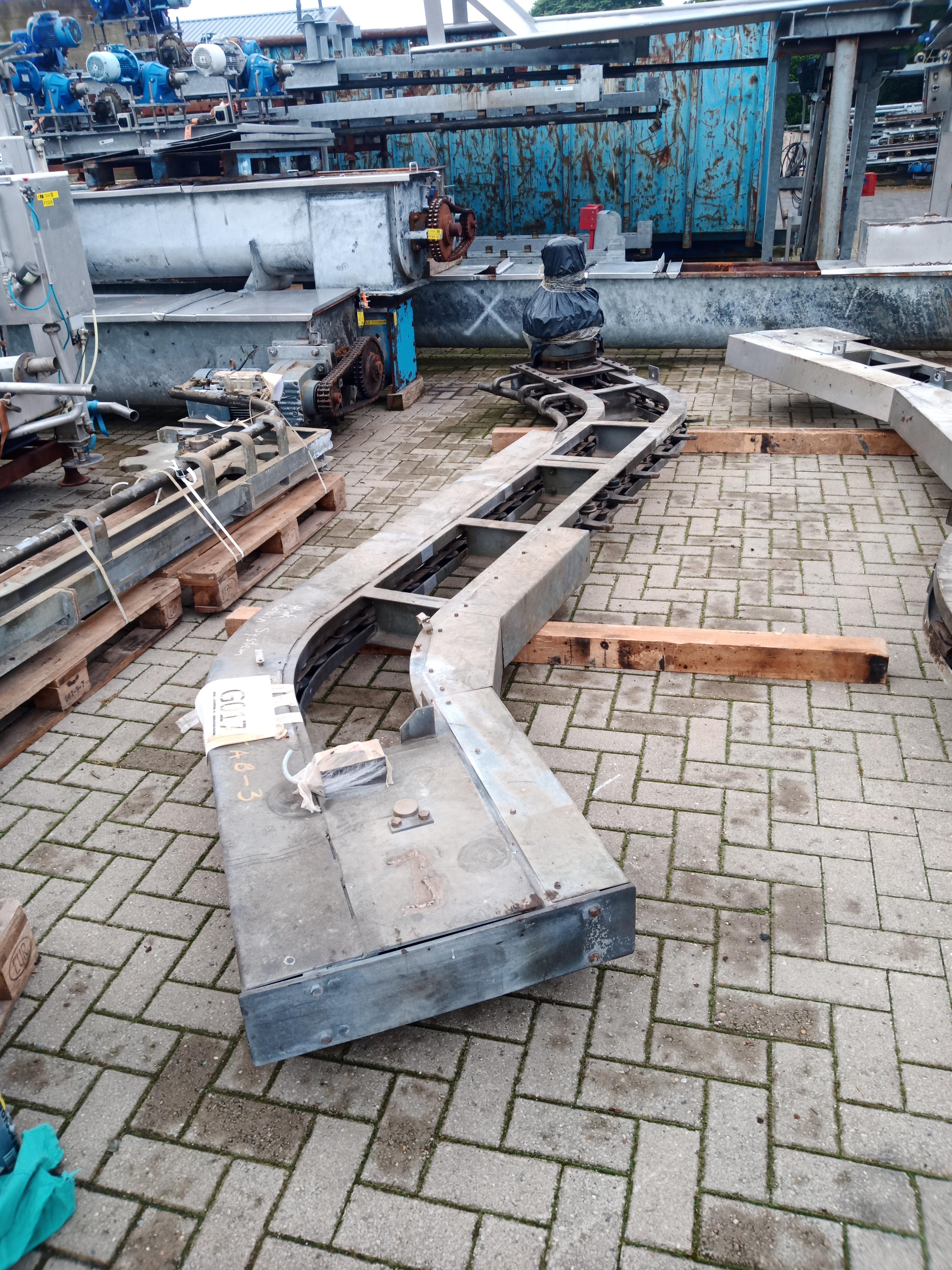 Used Conveyor empty hooks