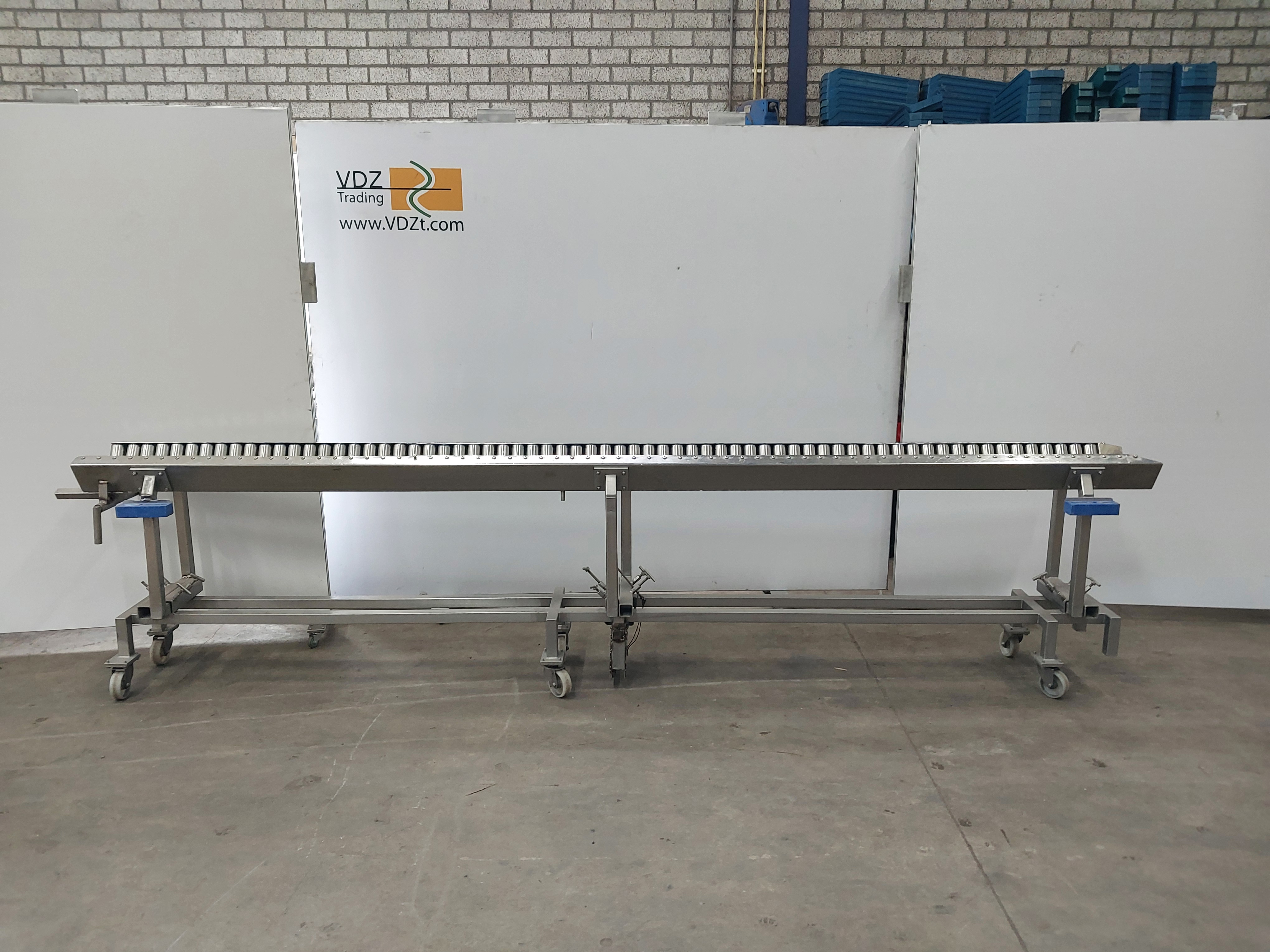 Used Pre-dehiding table with rollers