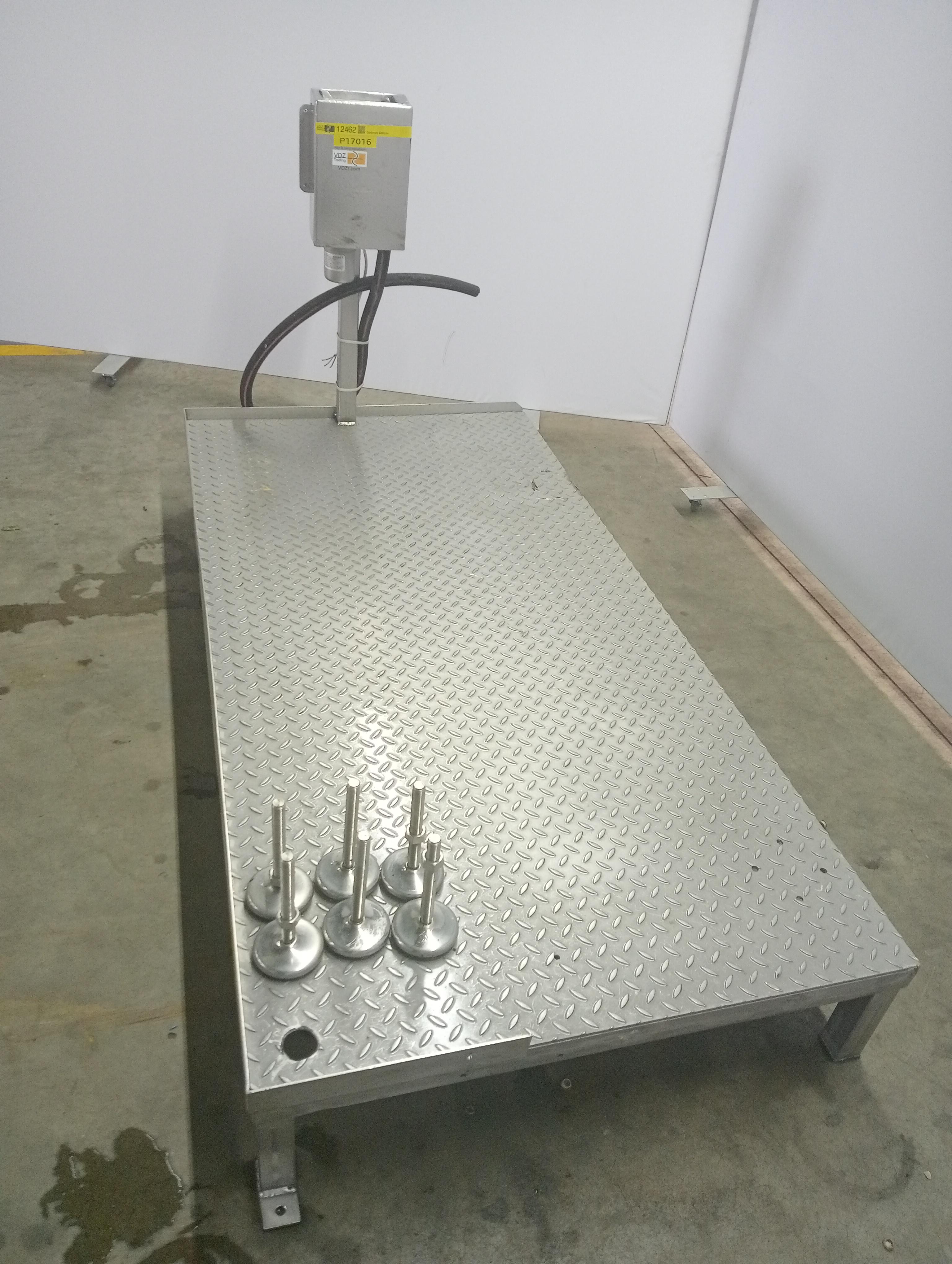 Used Stationary platform