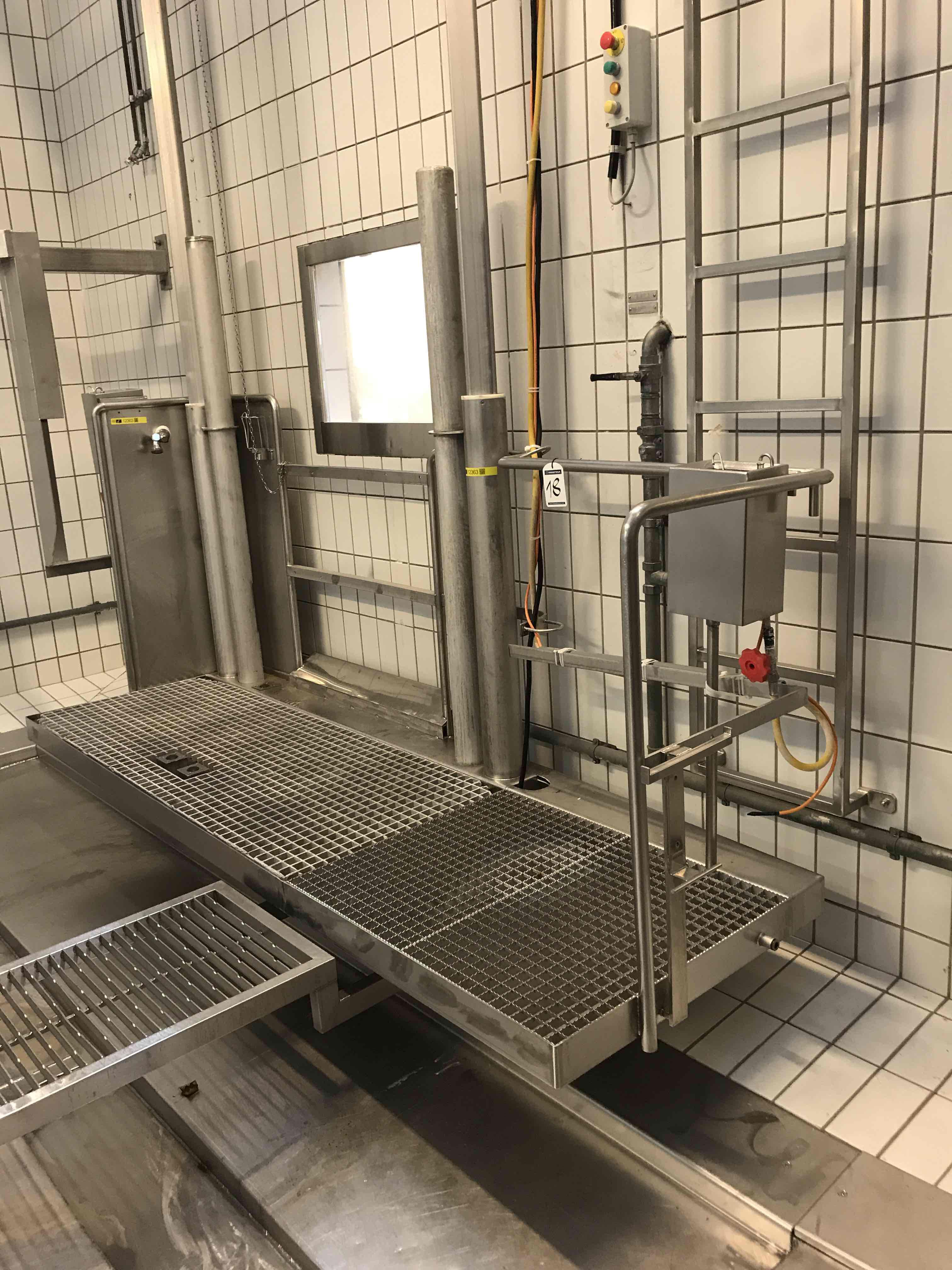 Used Movable platform