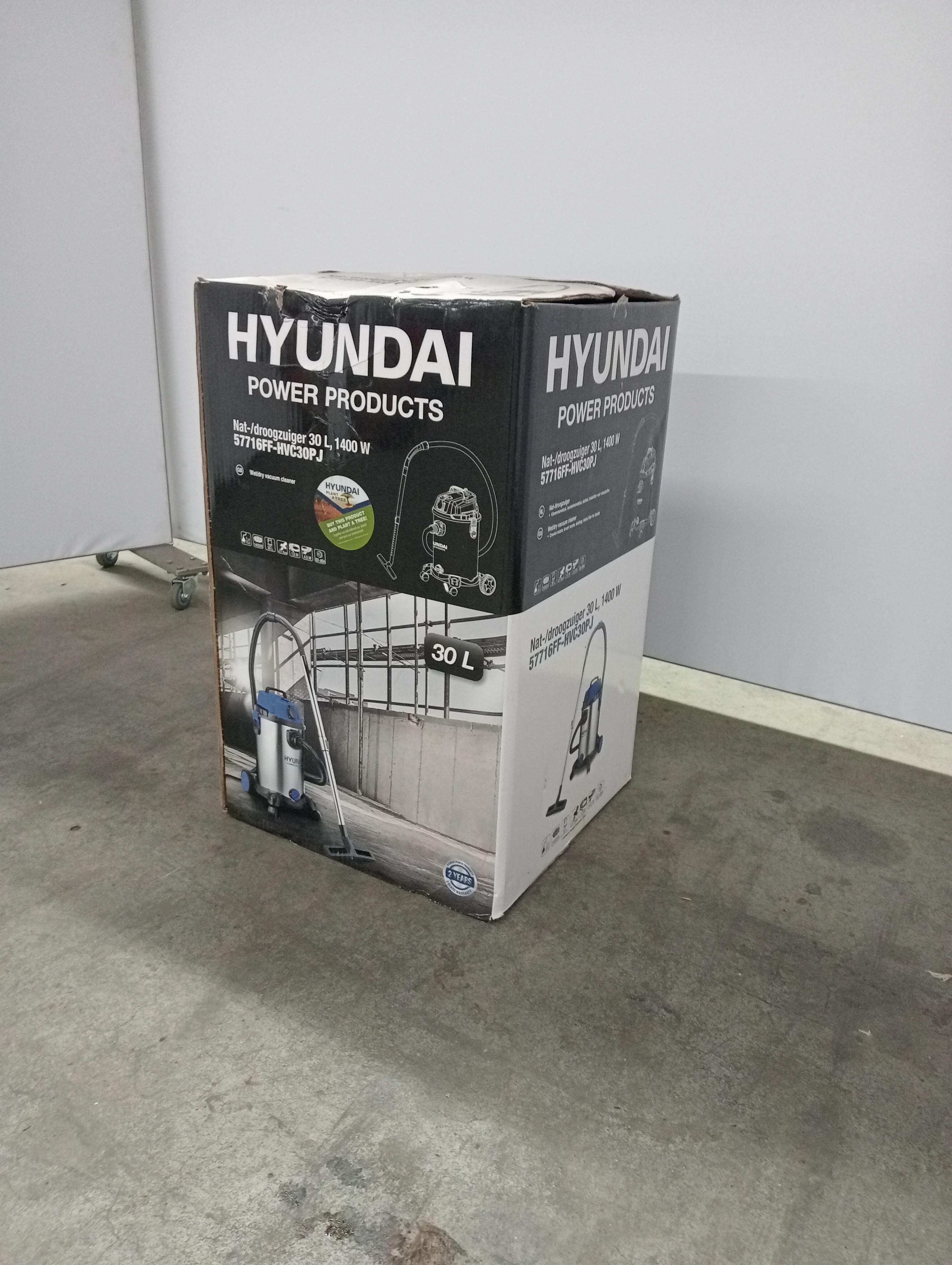 Used Vacuum cleaner. Wet or dry