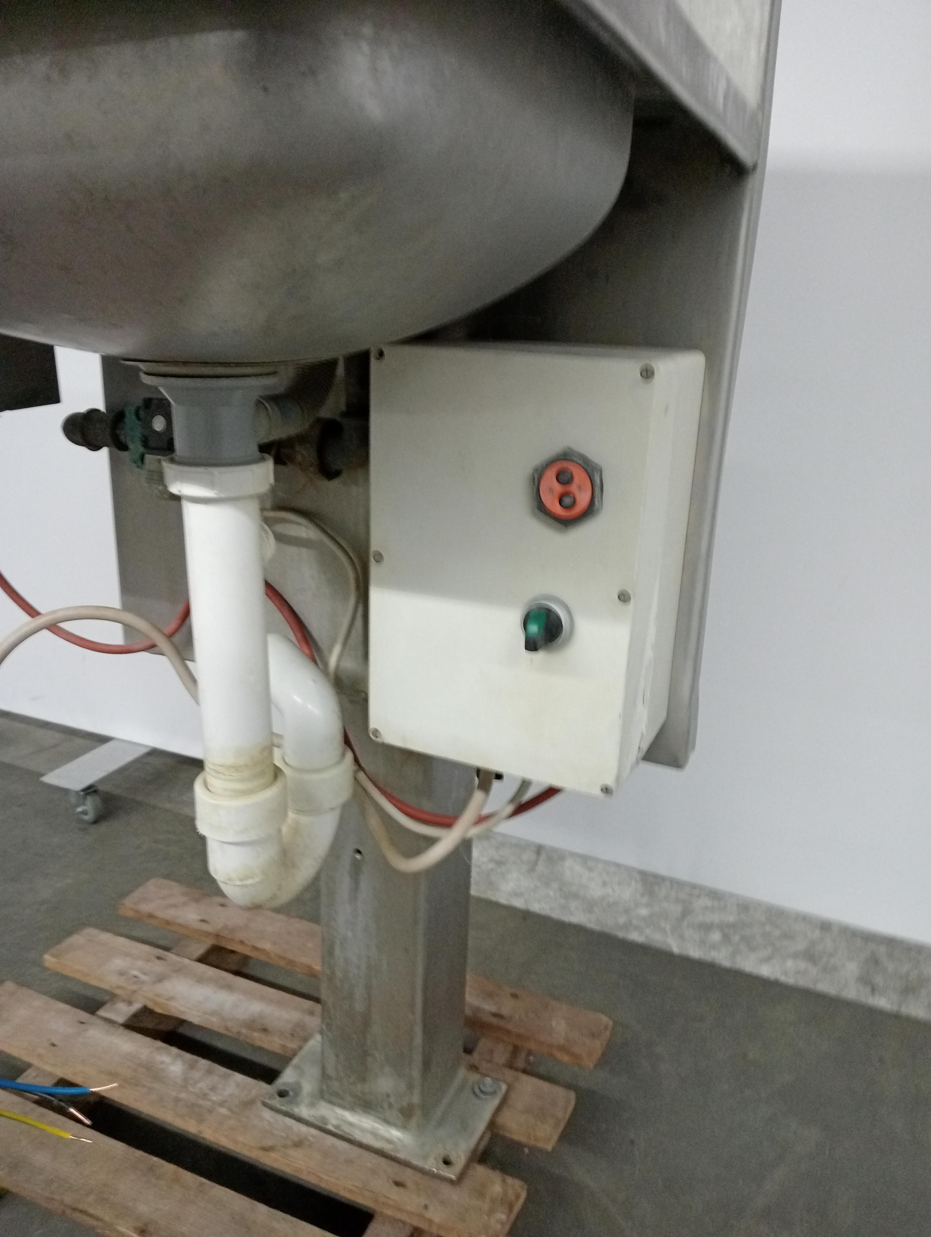 Used Wash basin with sterilizer