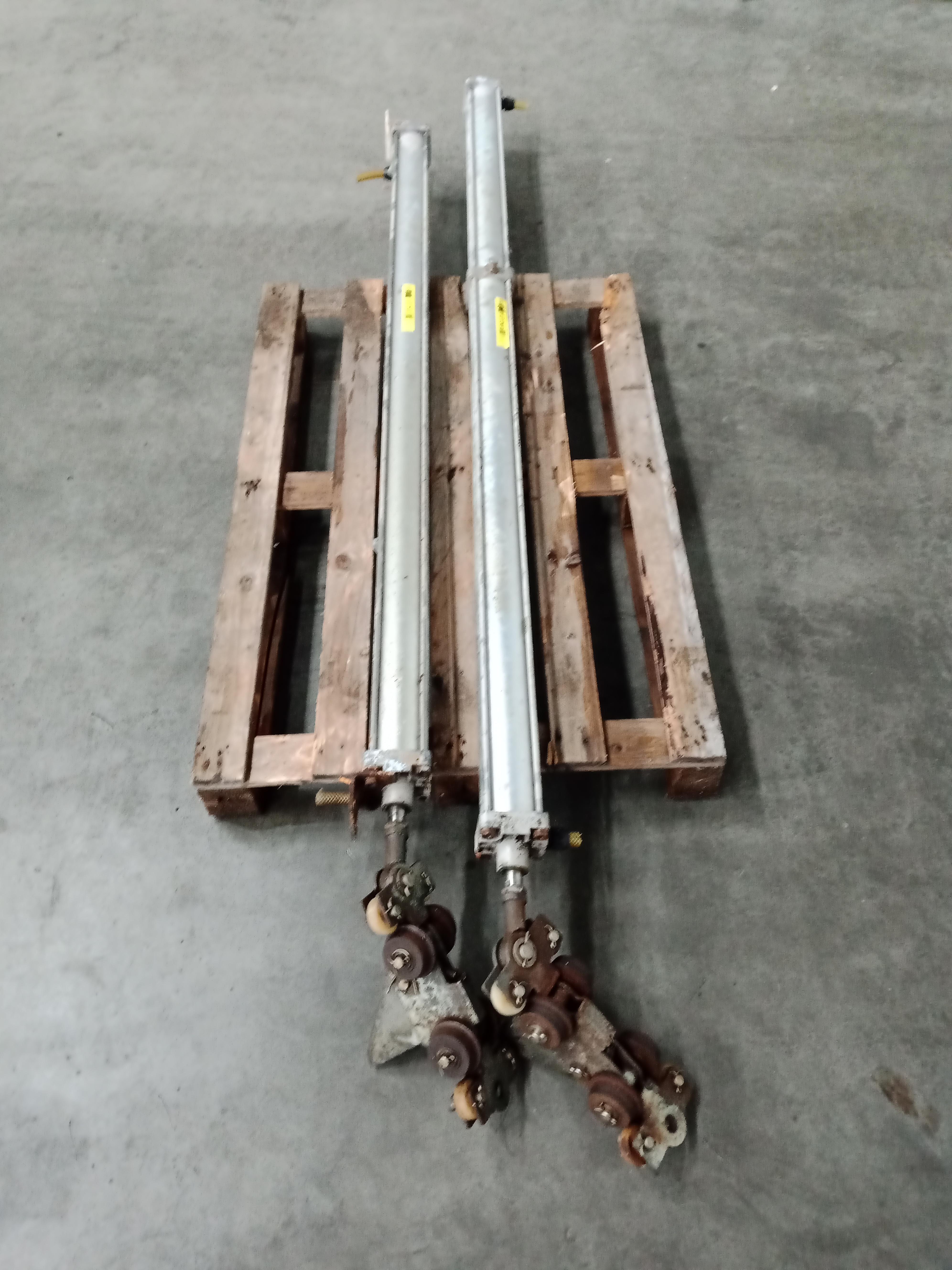 Used Cylinders for walking beam conveyor