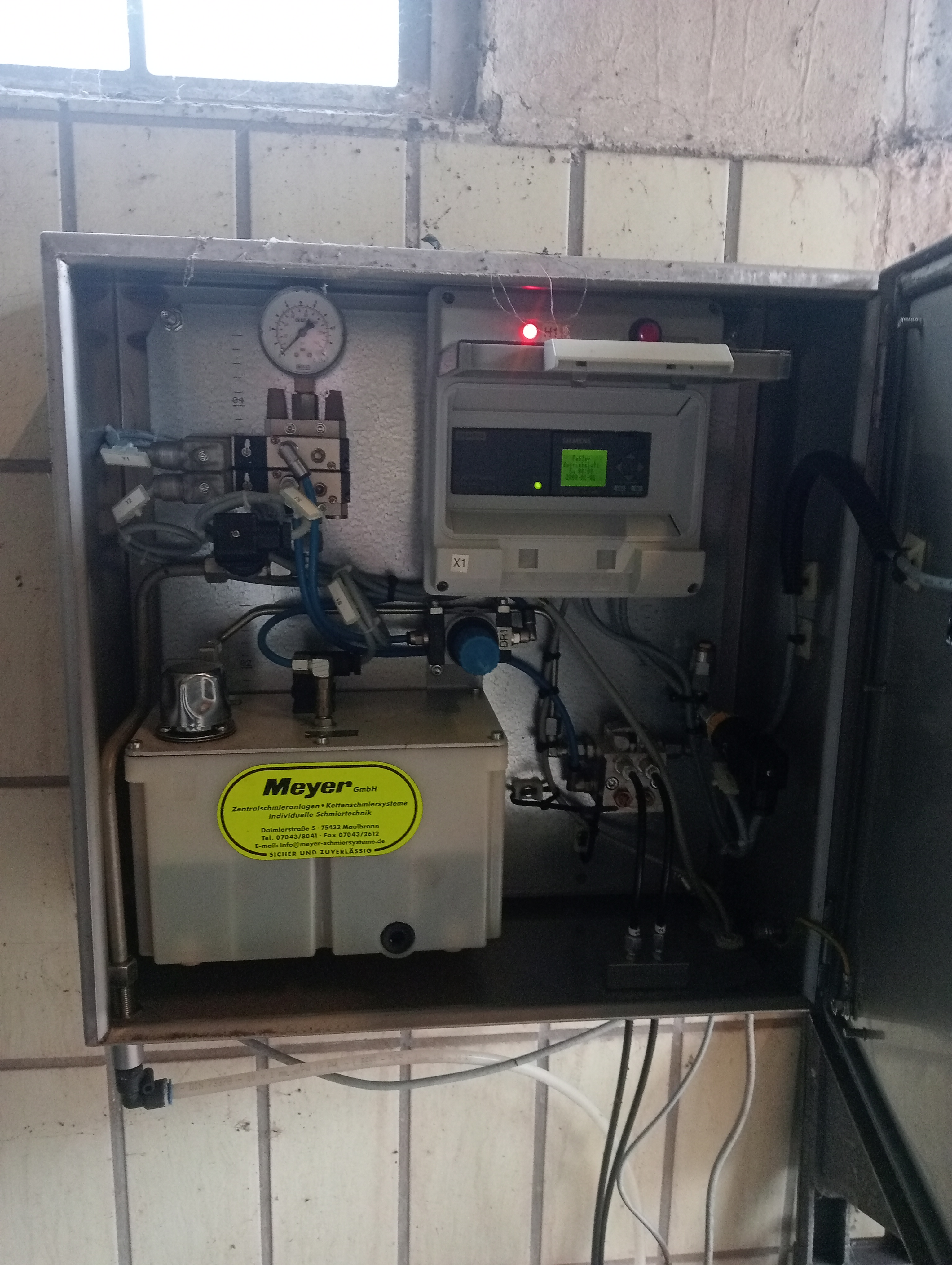 Used Automatic transport belt lubrication