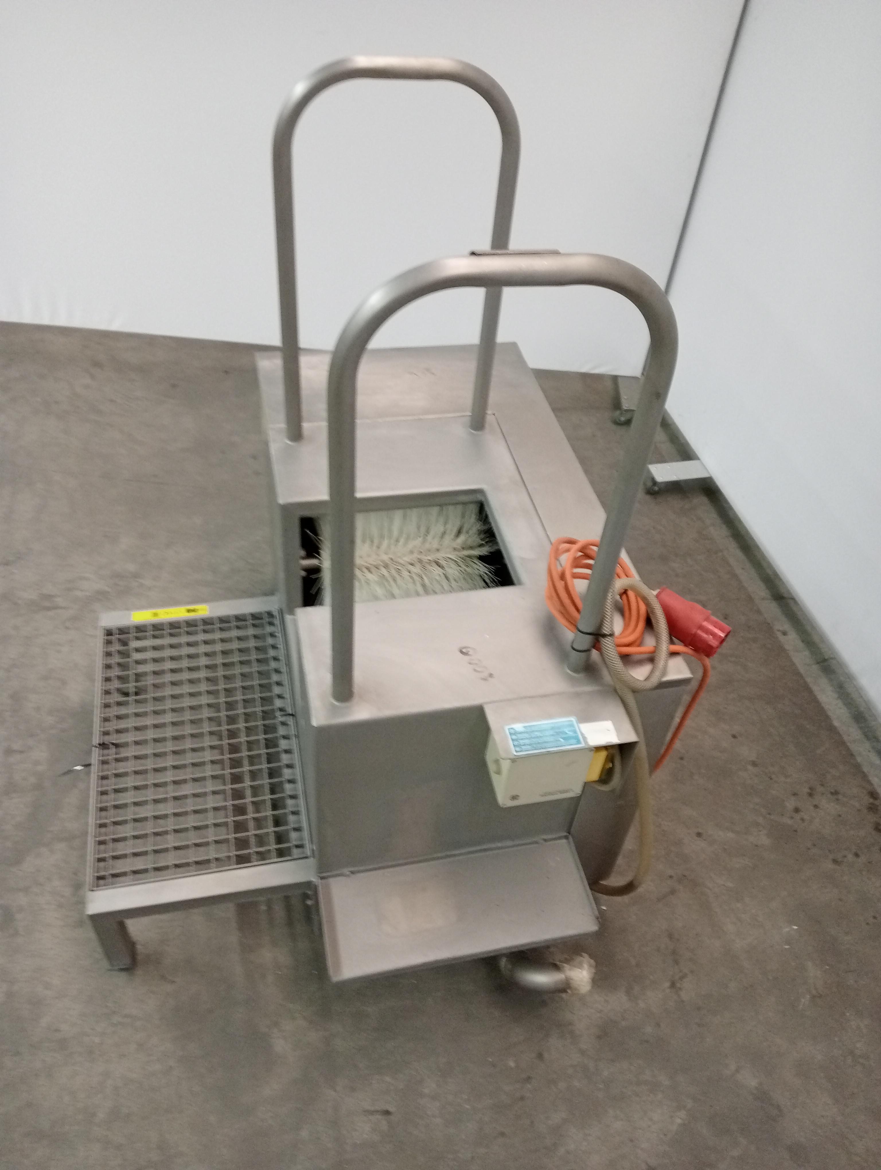 Used Boot washer